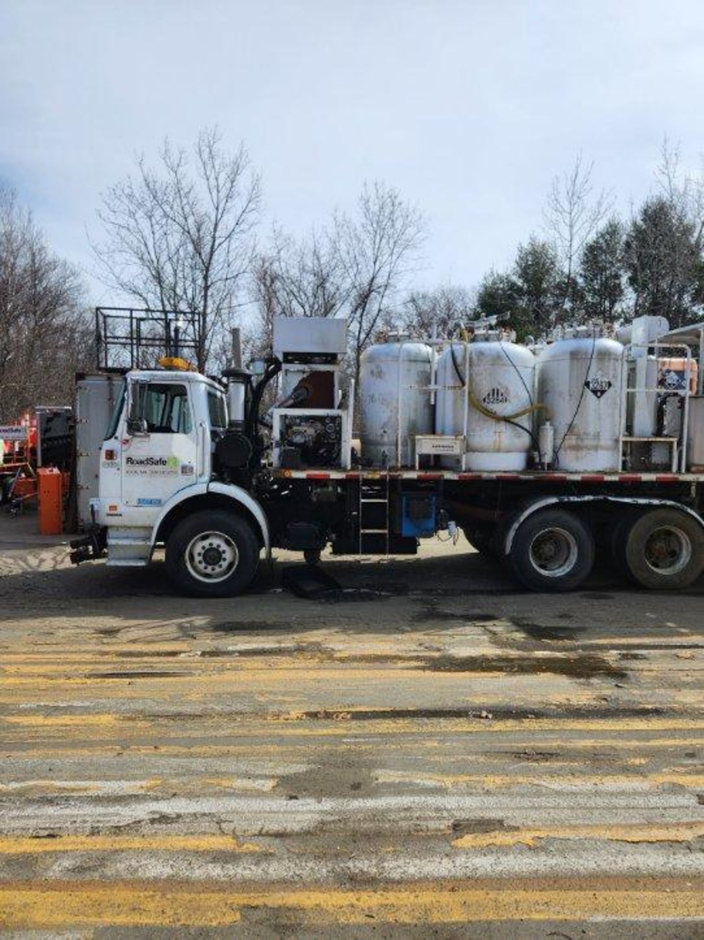 2003 Autocar Roadway Stripping Paint Truck