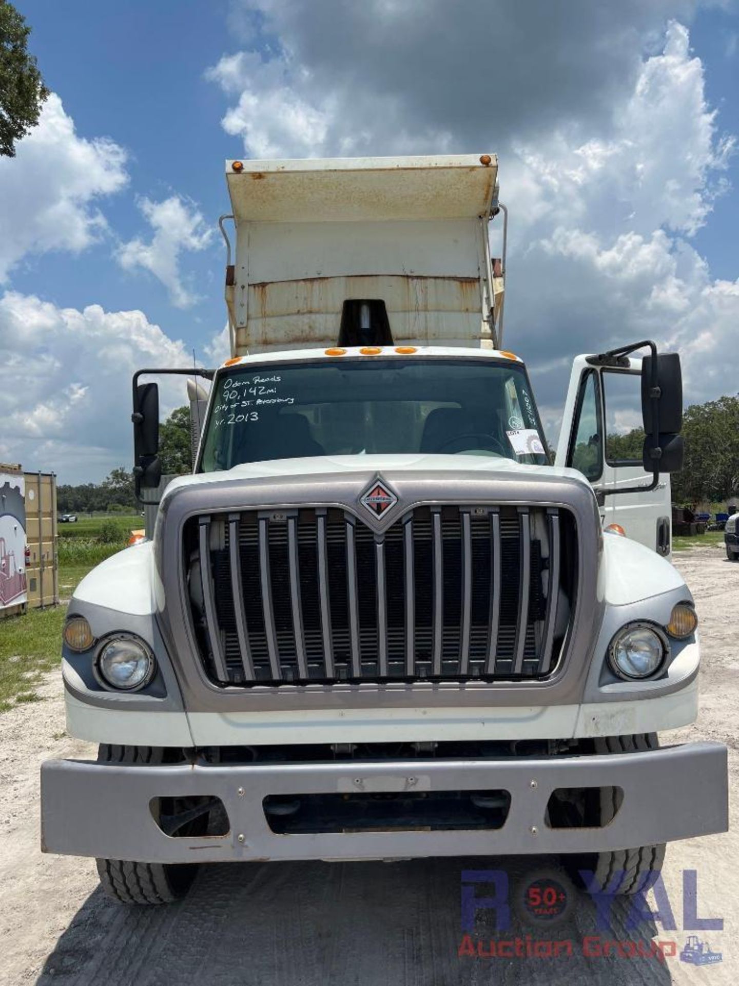 2013 International 7400 T/A Dump Truck - Image 28 of 38