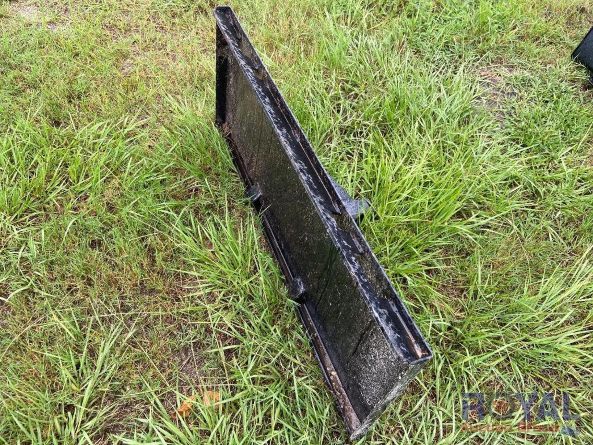 Unused Trailer Mover Hitch Plate Skid Steer Attachment - Image 4 of 7