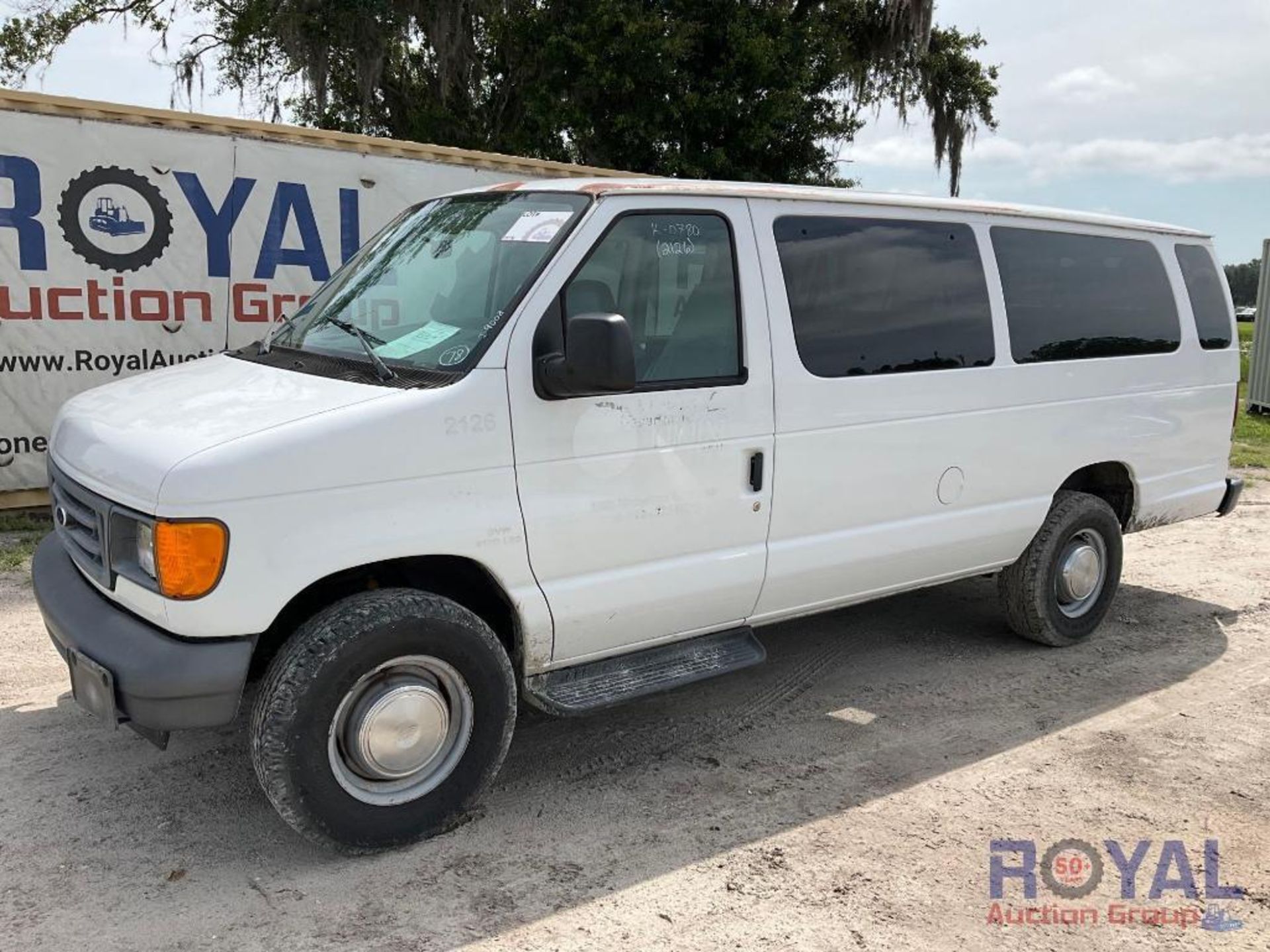 2006 Ford E-350 Passenger Van