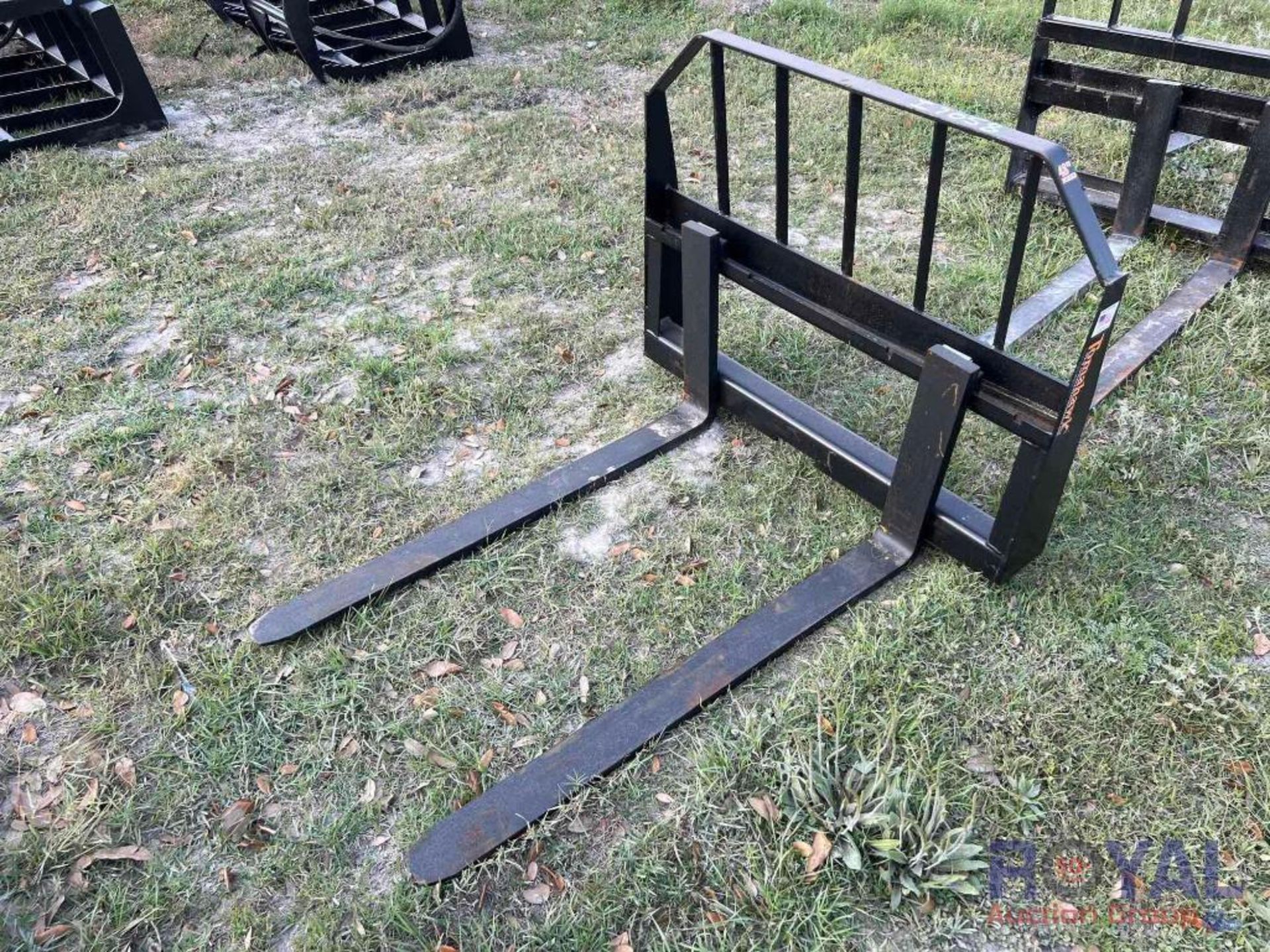 2023 48in Tomahawk Pallet Fork Skid Steer Attachment