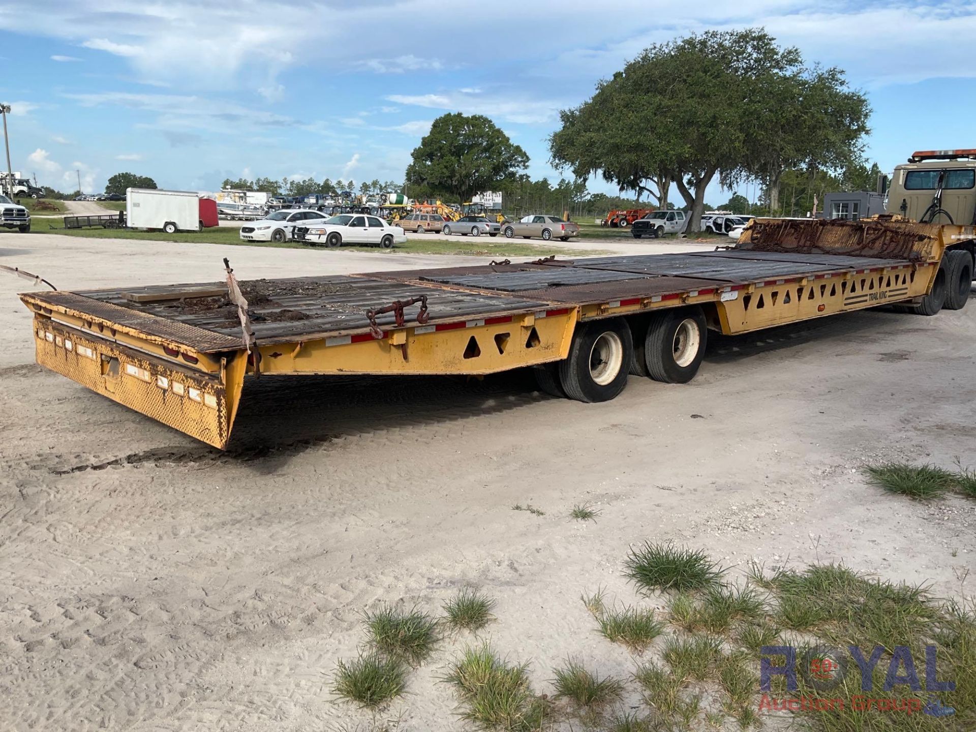 2002 Trail King TK70HT-462 Hydraulic Dove Tail Trailer - Image 5 of 30