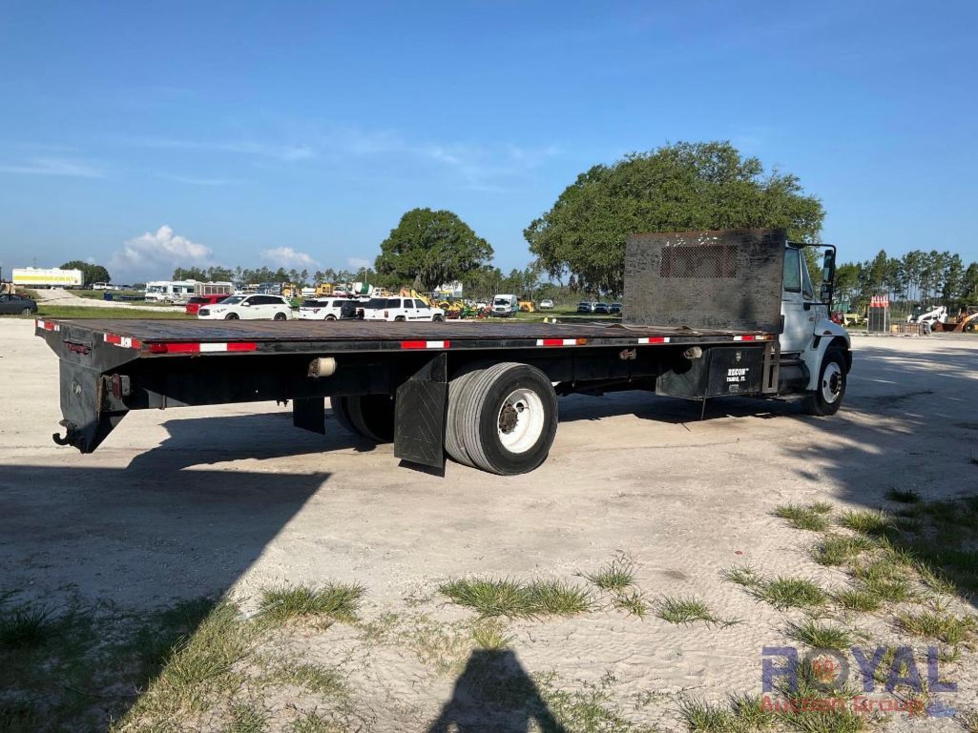 2005 International 4300 Truck - Image 3 of 26