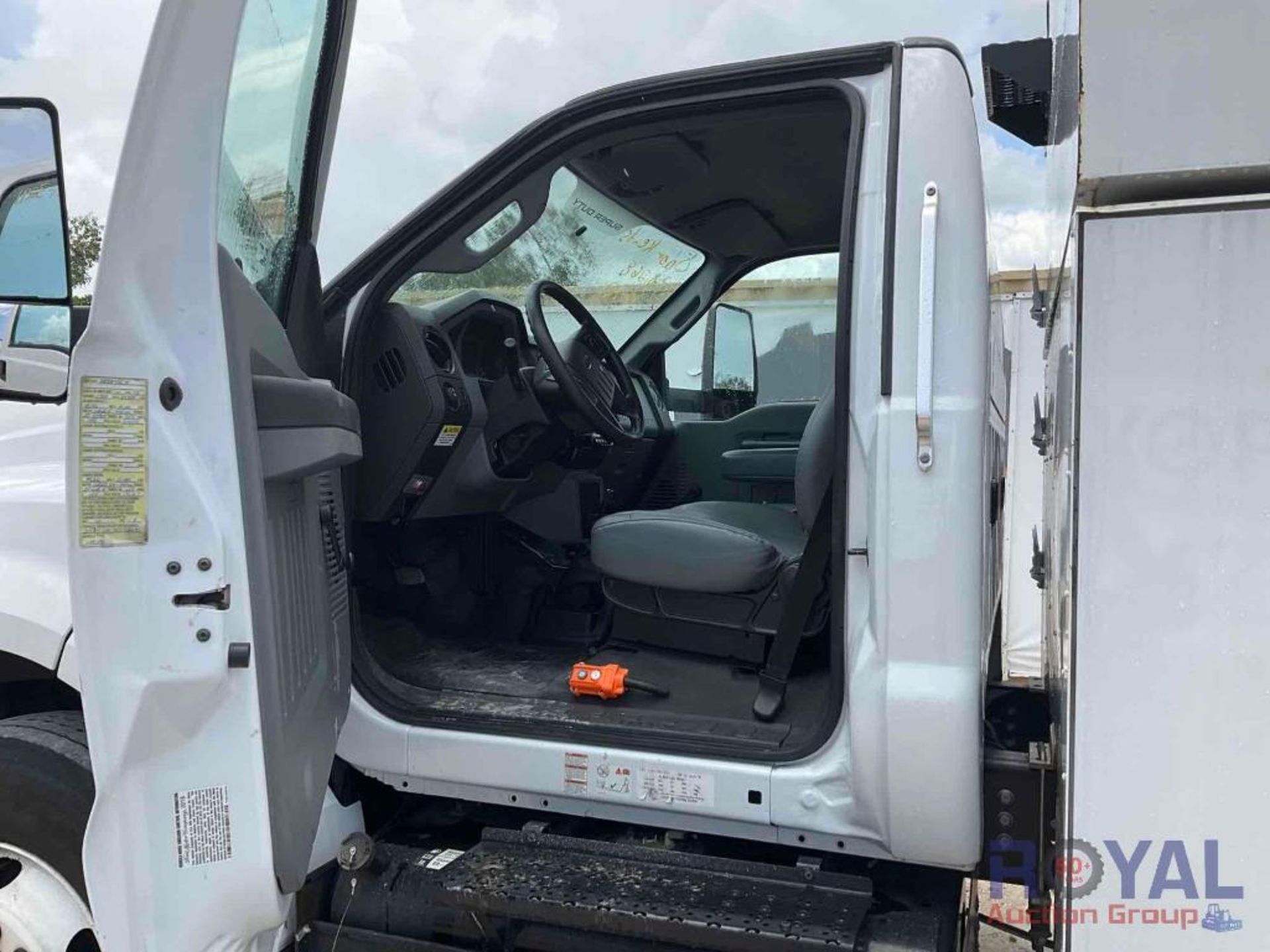 2019 Ford F-750 Forestry Chipper Dump Truck - Image 11 of 53