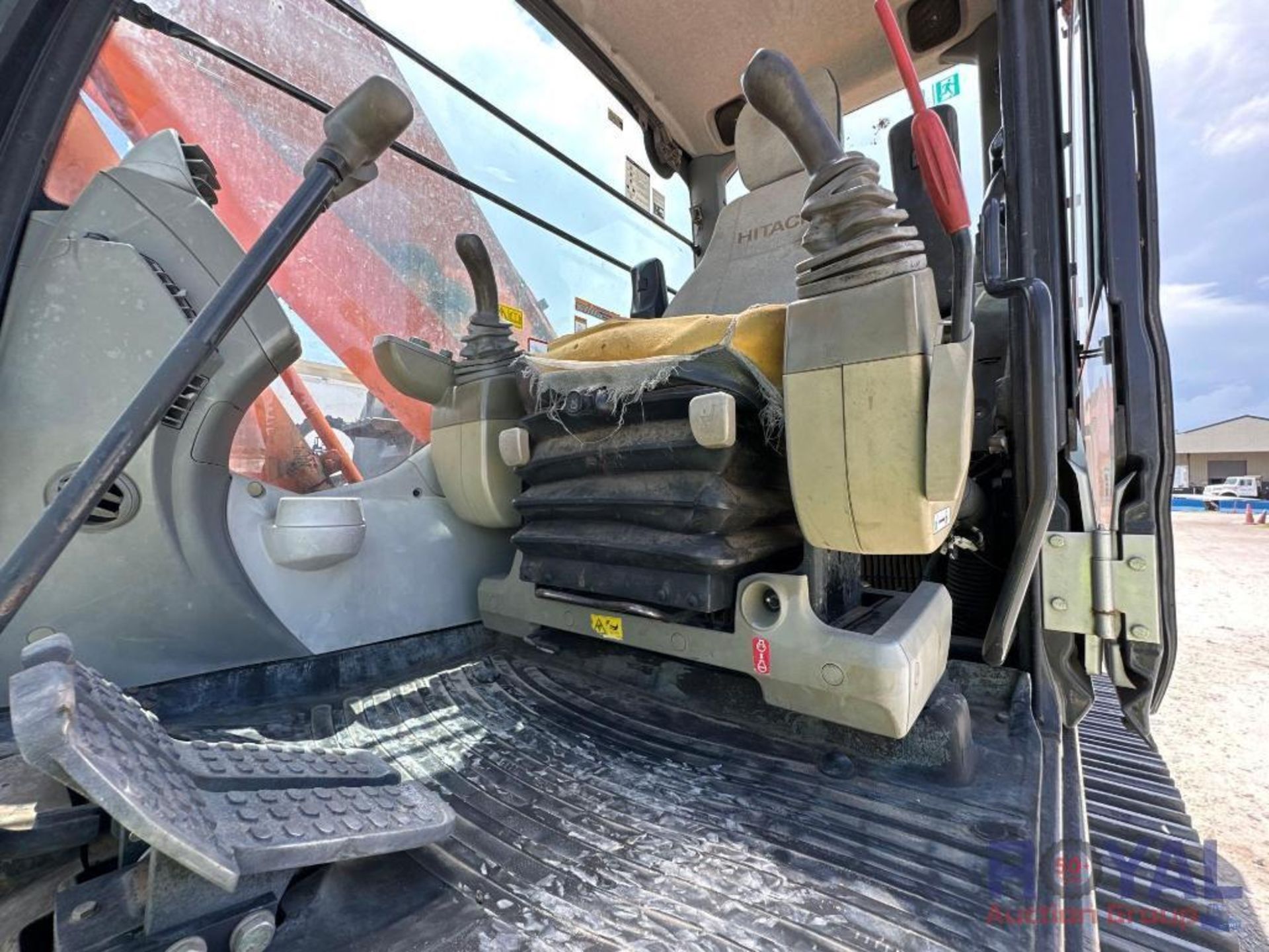 2015 Hitachi ZX210LC Hydraulic Excavator - Image 26 of 42