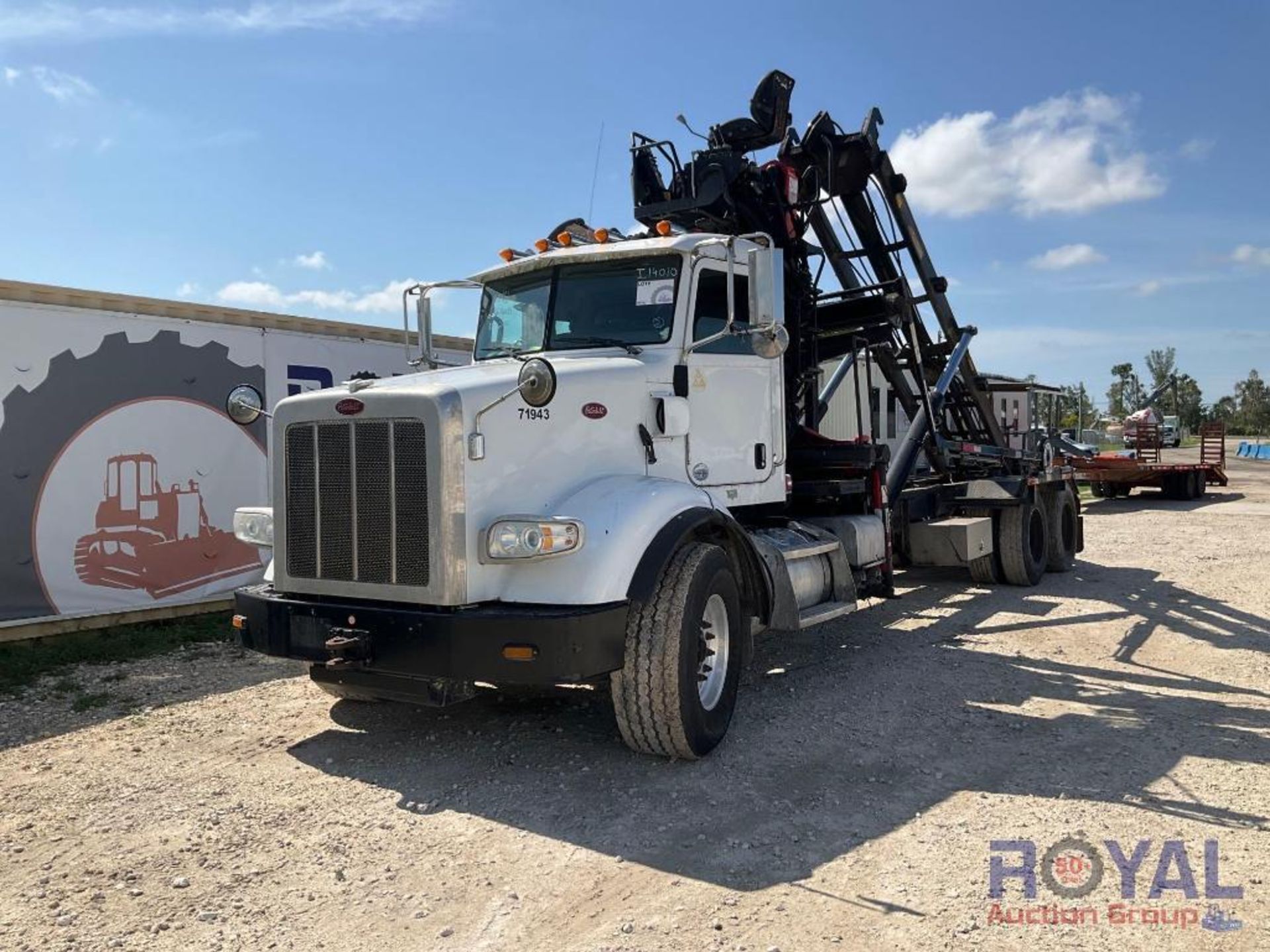 2014 Peterbilt 365 Palfinger Grapple Rolloff Truck