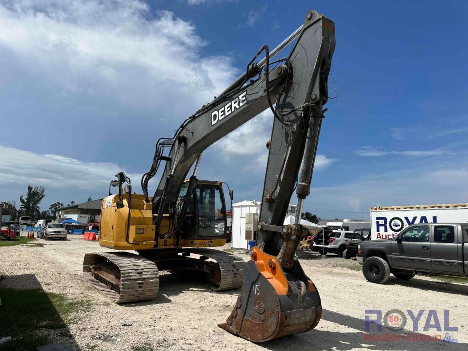 2015 John Deere 245G LC Hydraulic Excavator - Image 4 of 44