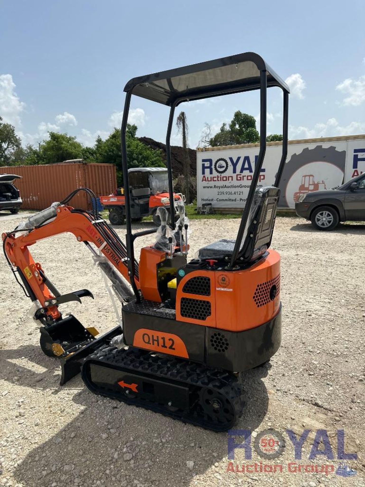 2023 AGT QH12 Hydraulic Mini Excavator - Image 3 of 19