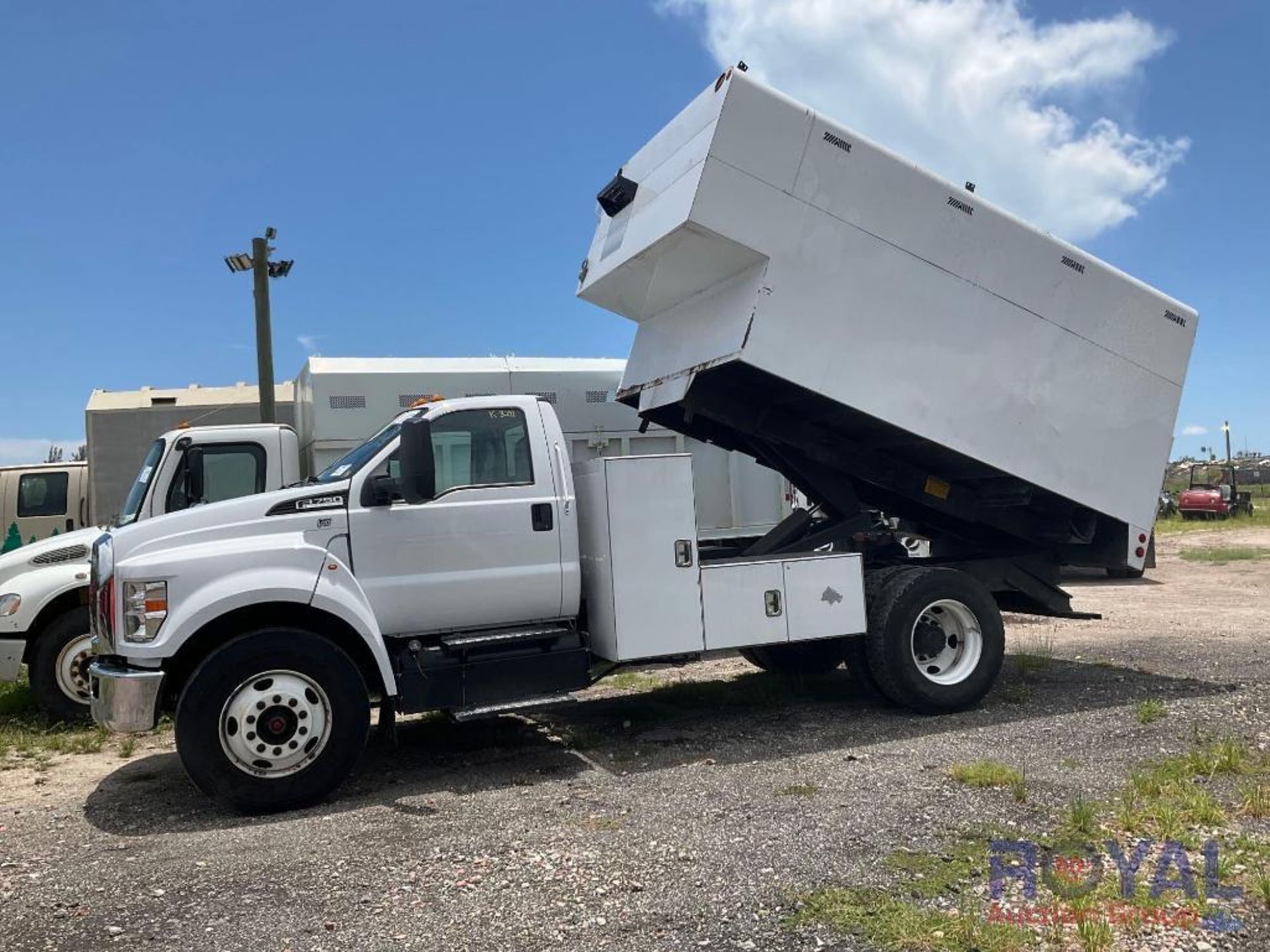 2019 Ford F-750 Forestry Chipper Dump Truck - Image 50 of 53