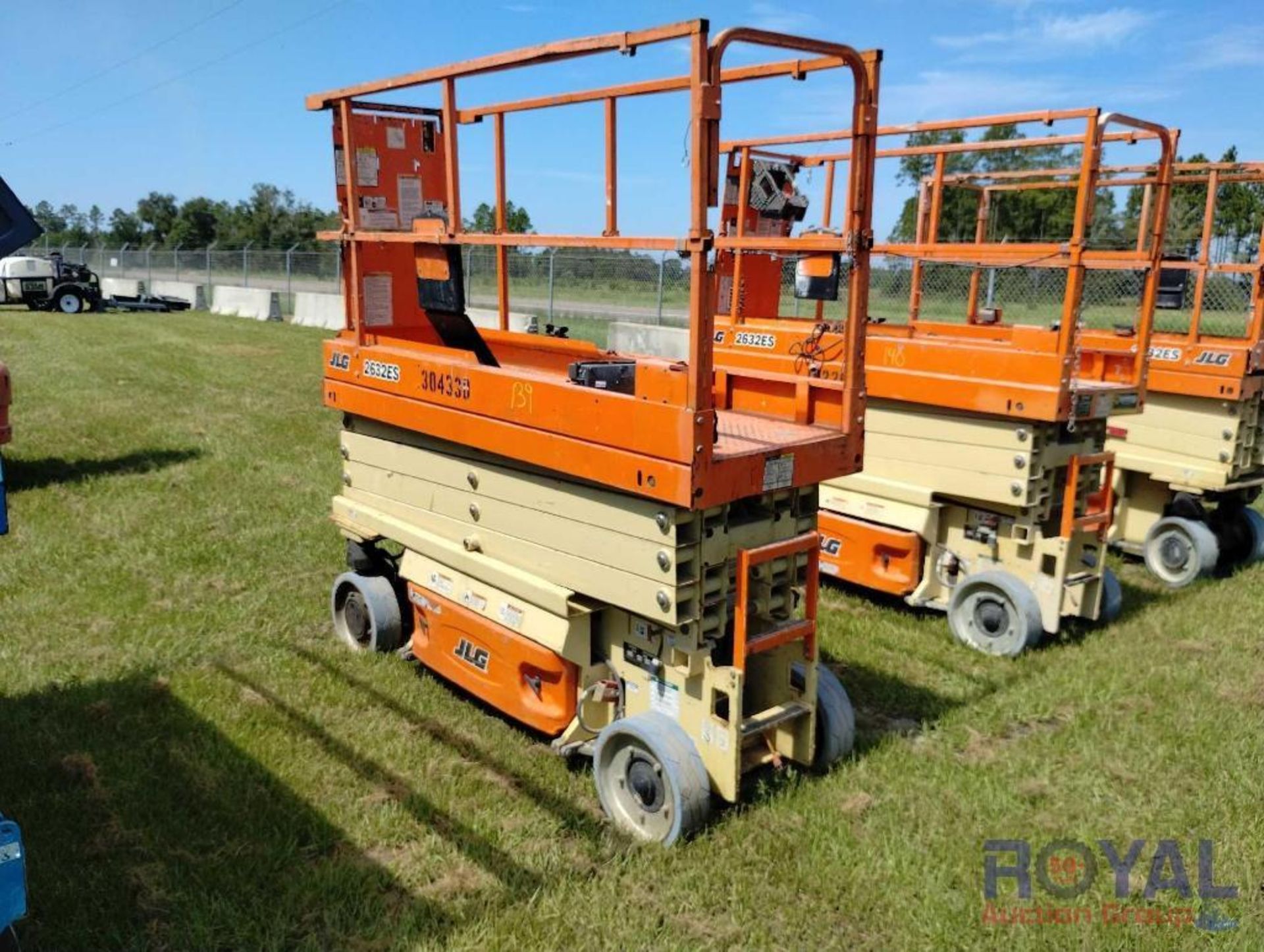 2019 JLG 2632ES Scissor Lift - Image 4 of 11