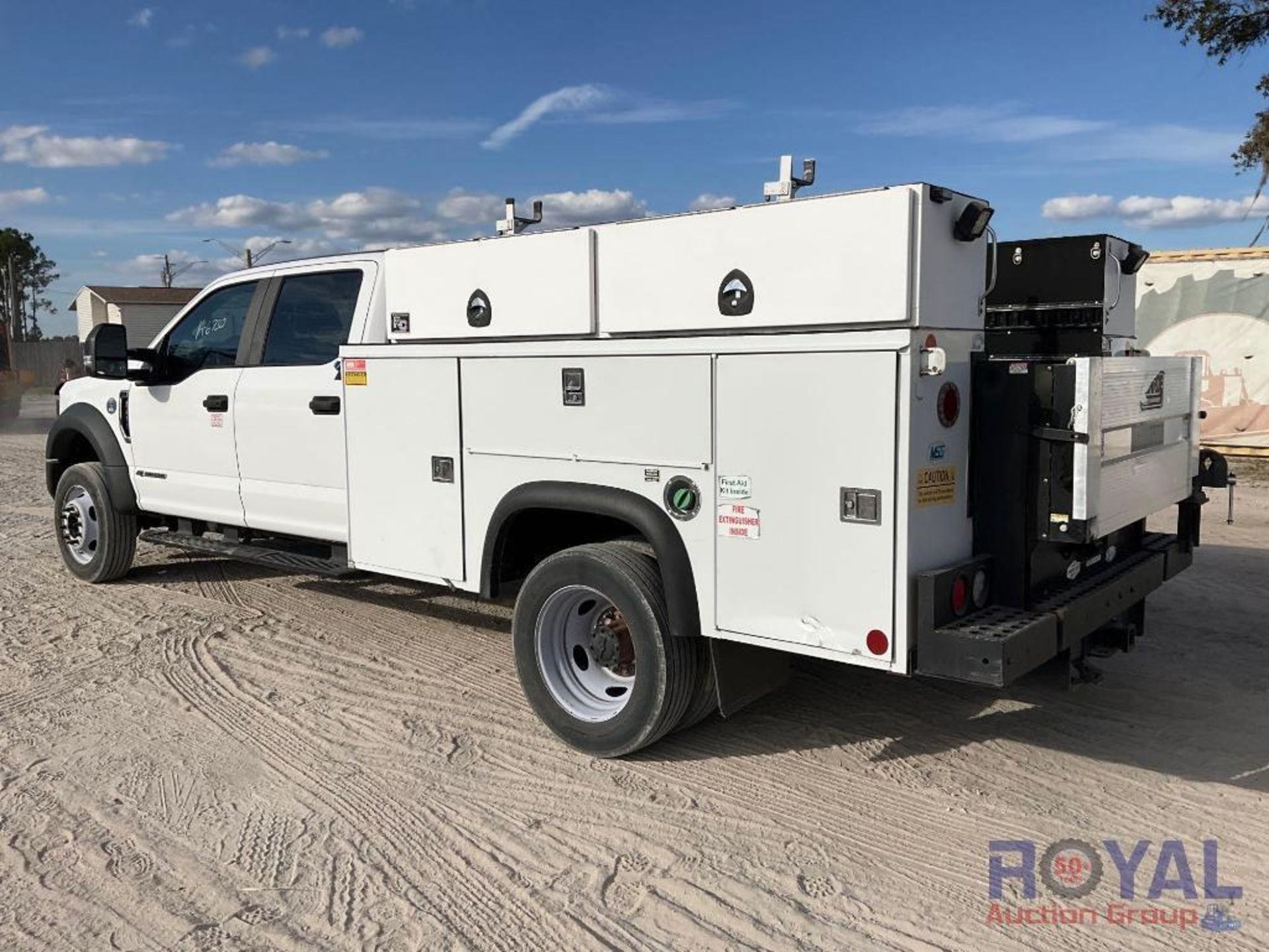 2019 F450 4x4 Service Truck - Image 4 of 34