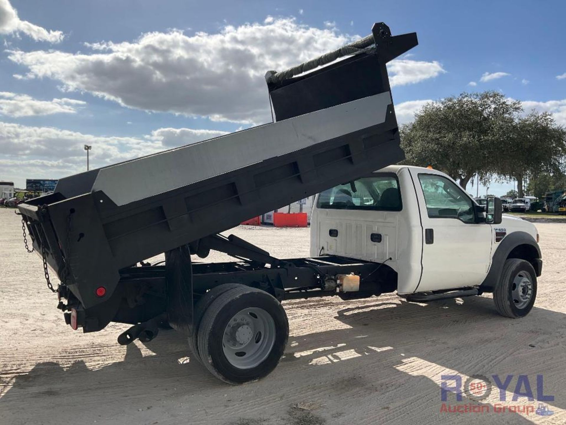 2009 Ford F550 Super Duty Dump Truck - Image 3 of 32