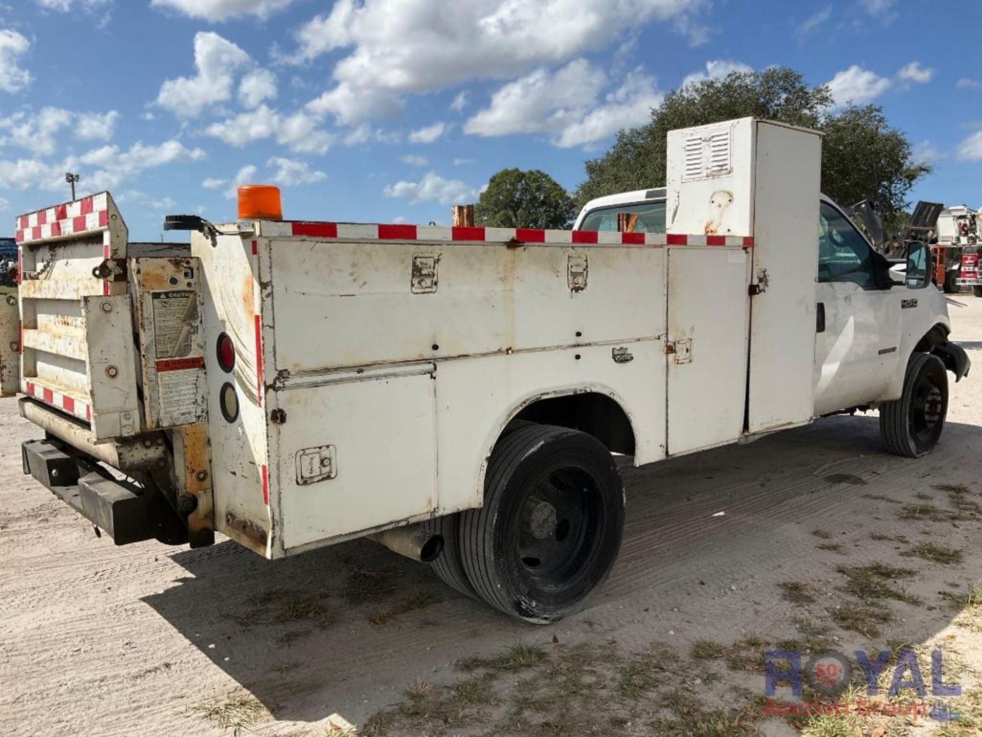 2000 Ford F450 Service Truck - Image 3 of 24