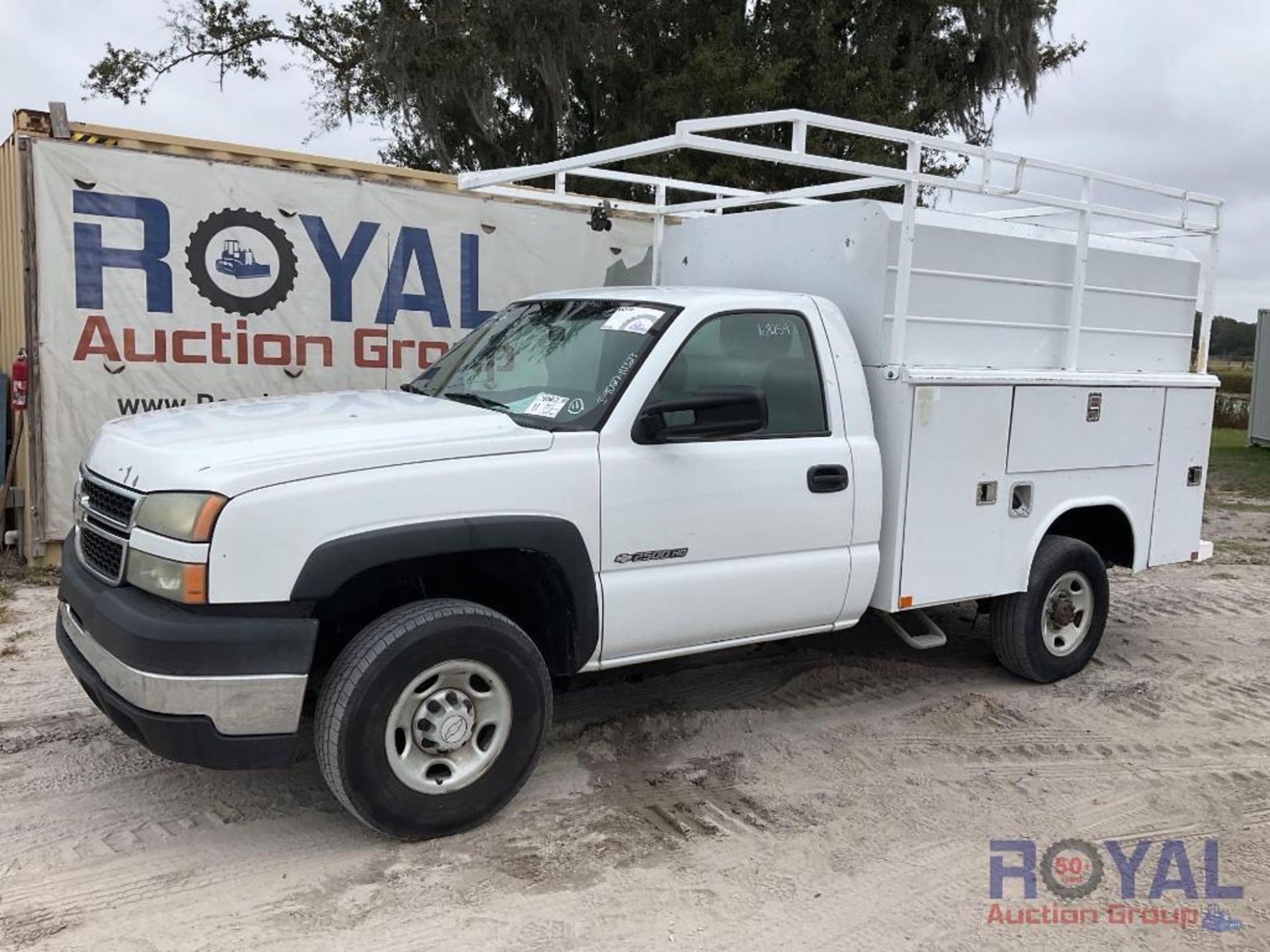 2002 Chevrolet Silverado Service Truck