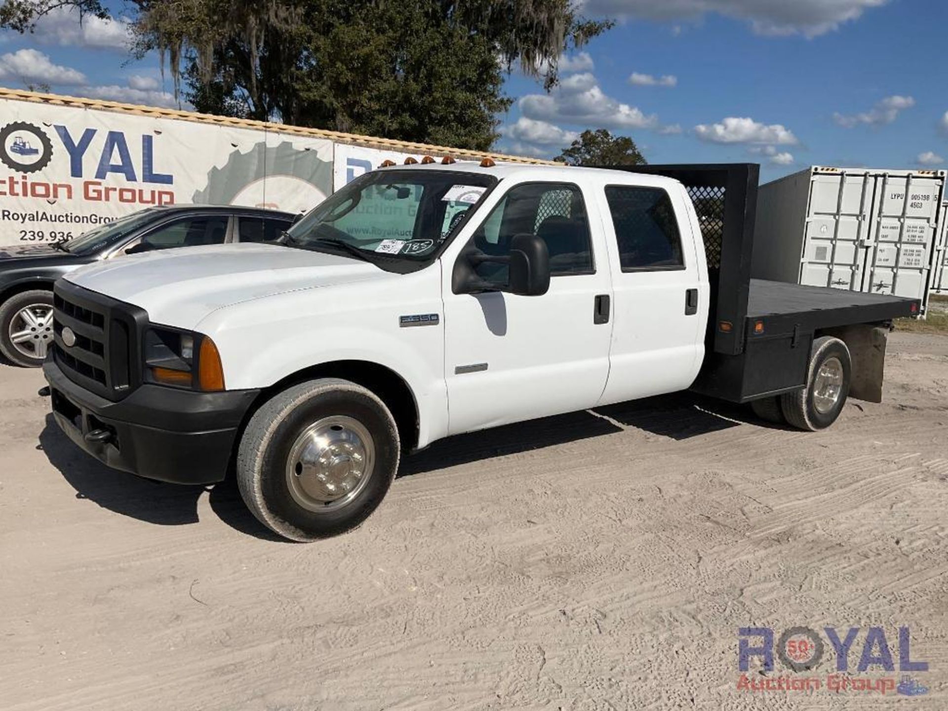 2006 Ford F350 Flatbed Pickup Truck