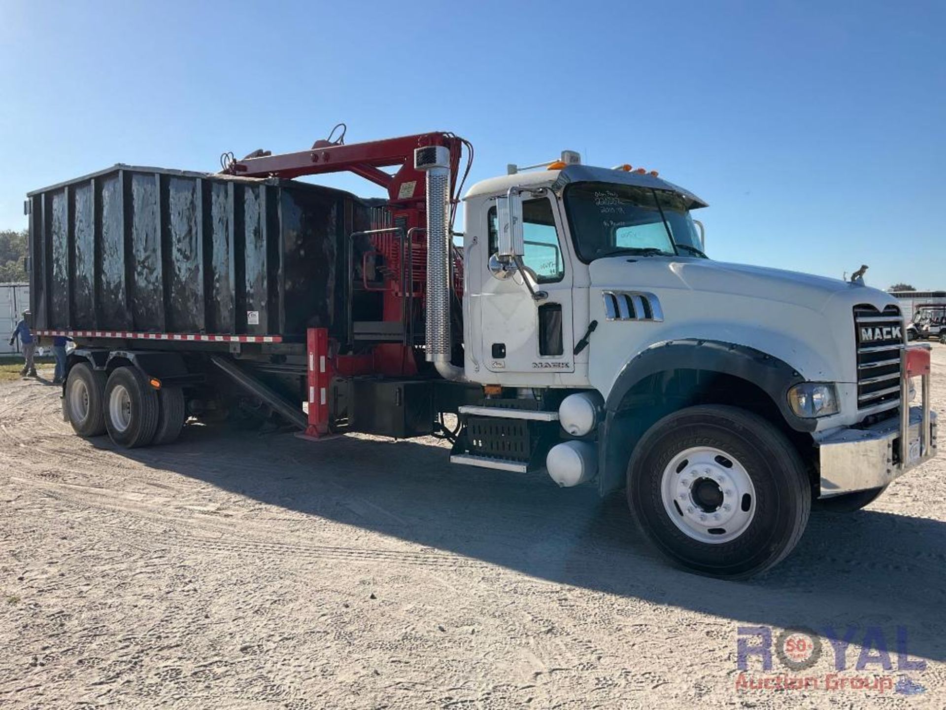 2010 Mack GU713 Petersen BL3 T/A Grapple Truck - Image 2 of 30