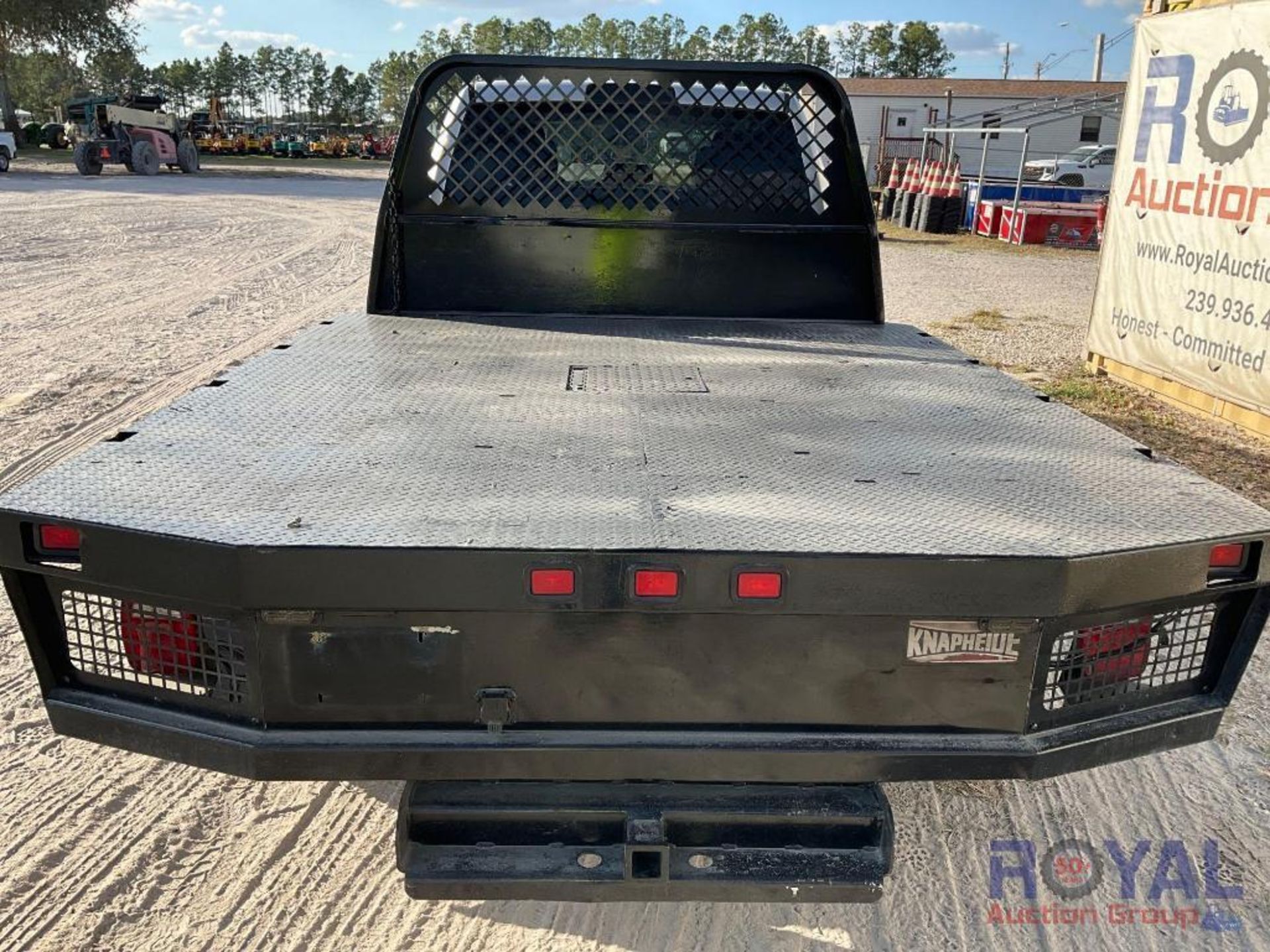 2018 Ram 3500 4x4 Gooseneck Hauler Flatbed Truck - Image 14 of 29