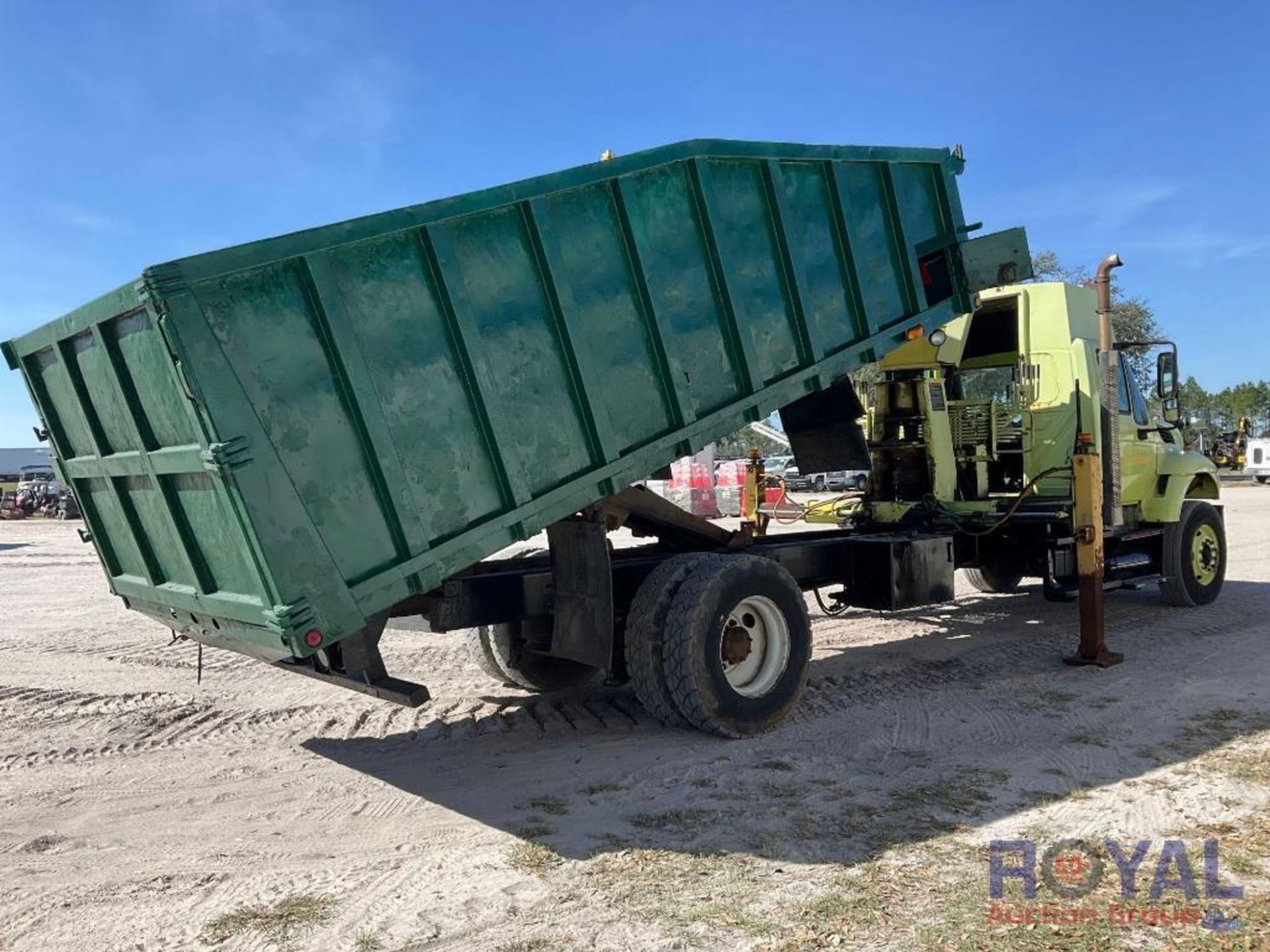 2011 International WorkStar 7400 Grapple Truck - Image 3 of 30