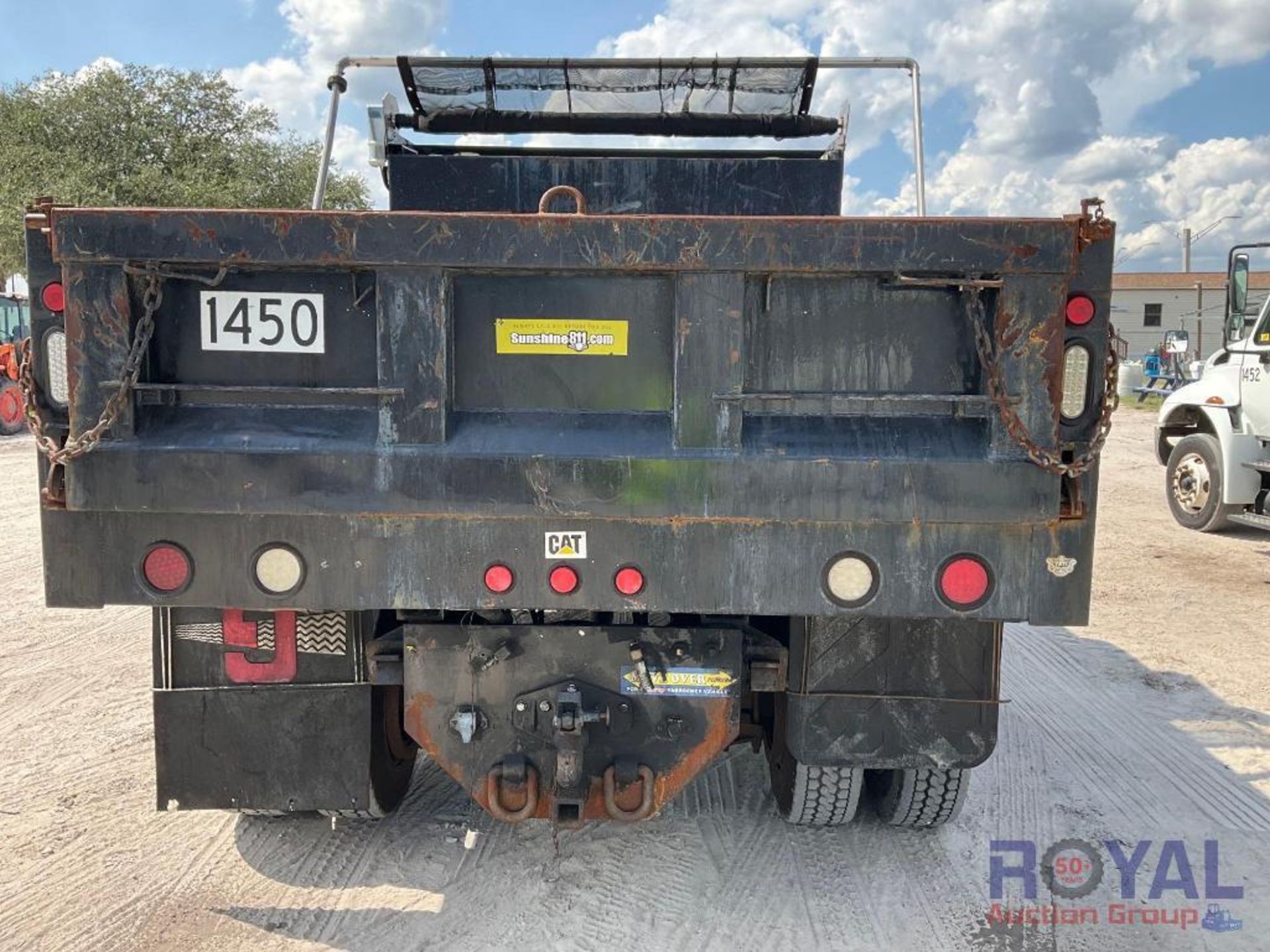 2013 International DuraStar 4300 Crew Cab Mason Dump Truck - Image 16 of 33