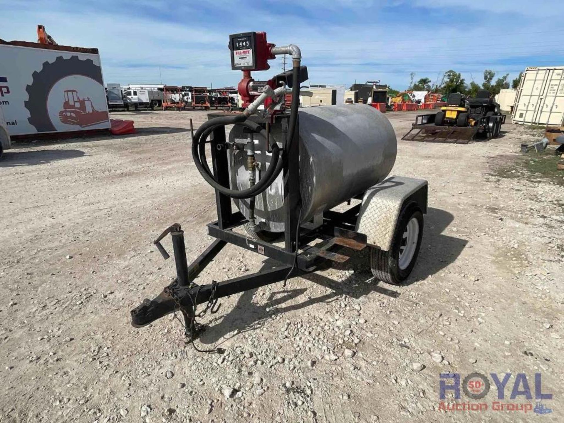 Fuel Tank with Hose, Nozzle and Meter S/A Towable Trailer - Image 2 of 10