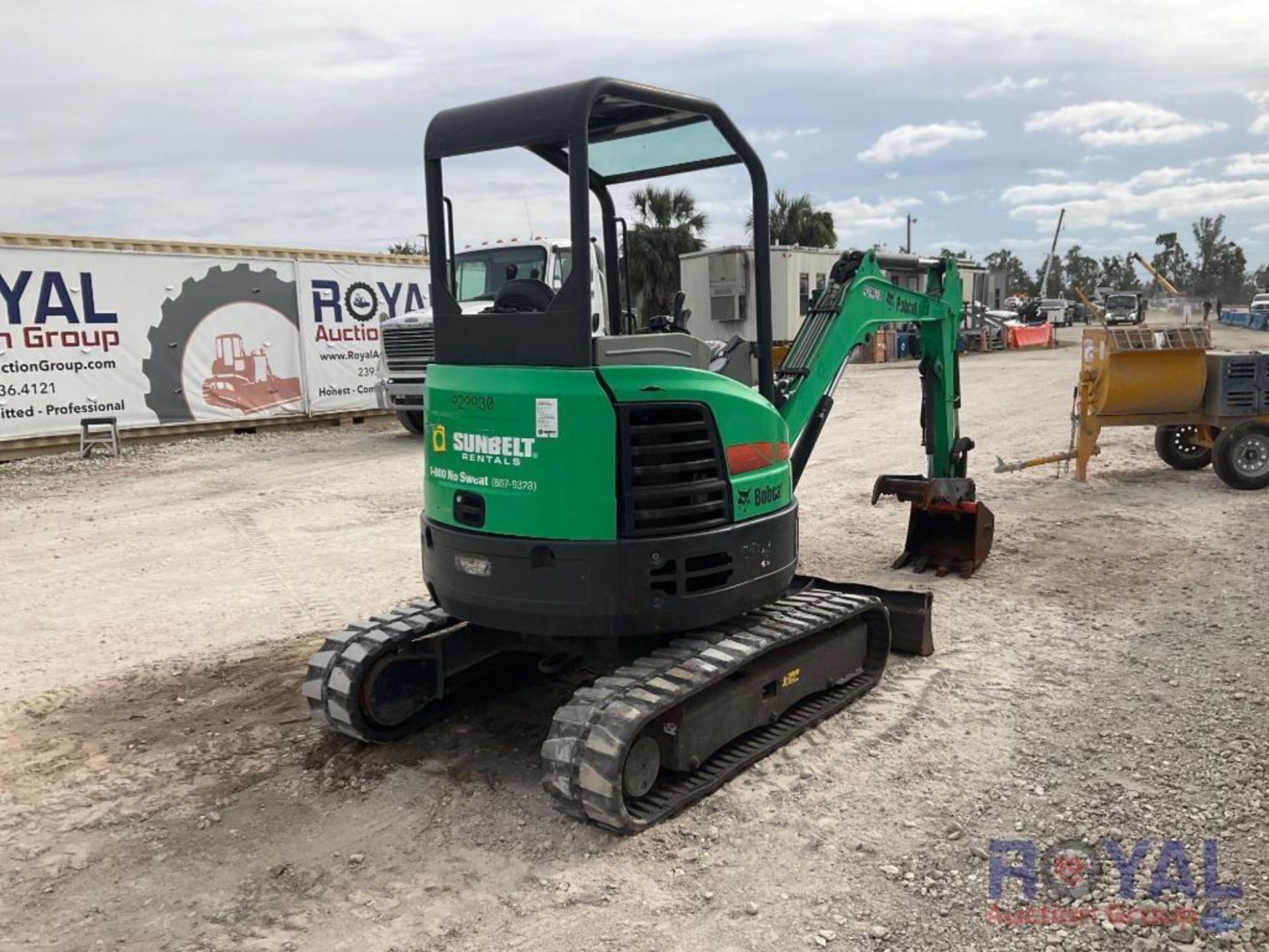 2016 Bobcat E26 Mini Excavator - Image 3 of 15