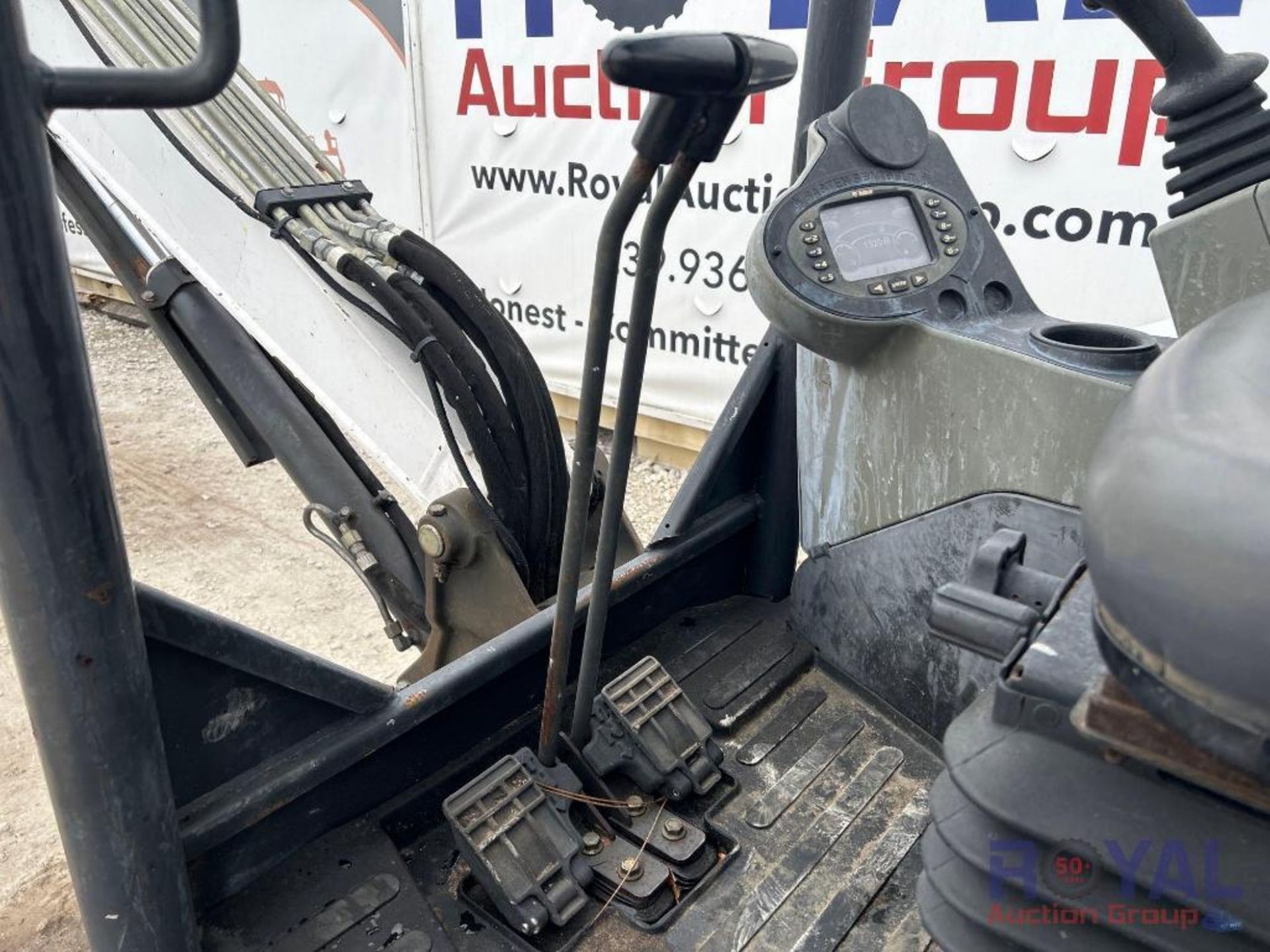 2016 Bobcat E32i Mini Excavator - Image 10 of 25