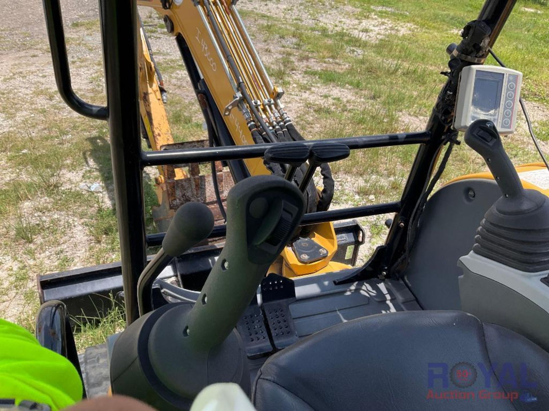 2018 Caterpillar 303.5E2 Mini Excavator - Image 8 of 19