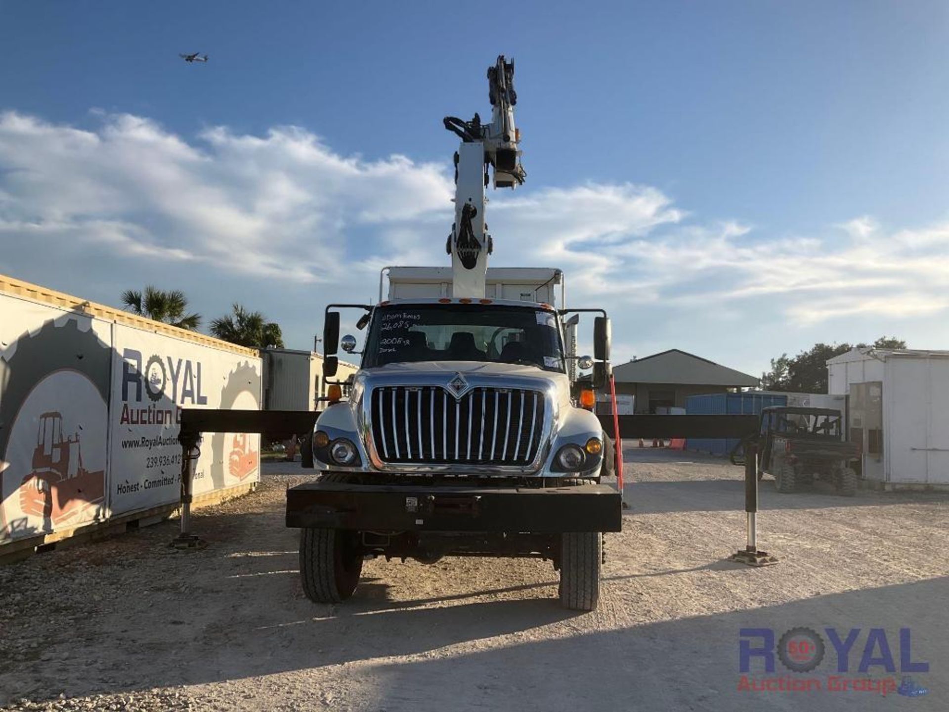 2008 International 7400 Effer 310 Knuckleboom 6x6 Dump Truck - Image 2 of 40