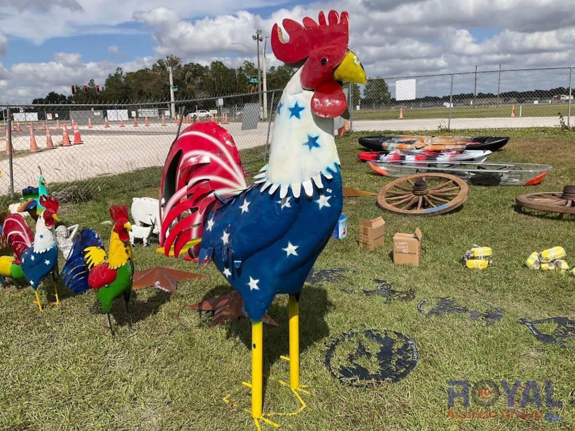 Human Sized Sheet Metal Rooster Decoration - Image 2 of 4