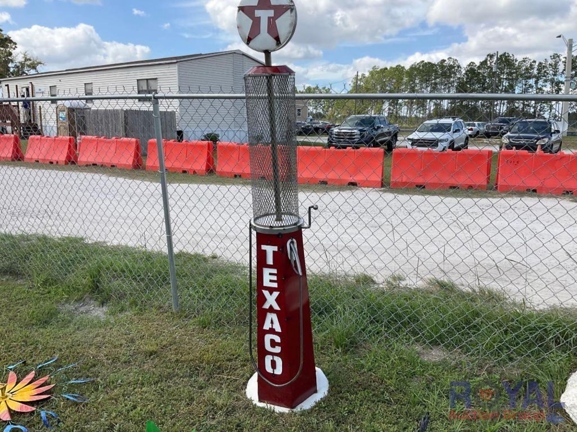 Texaco Themed Sheet Metal Gas Pump Decoration