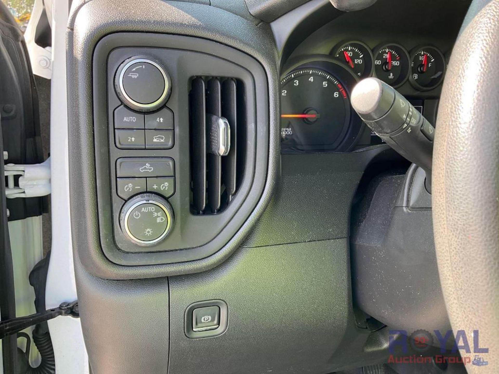 2021 Chevrolet Silverado 1500 4x4 Pickup Truck - Image 18 of 30