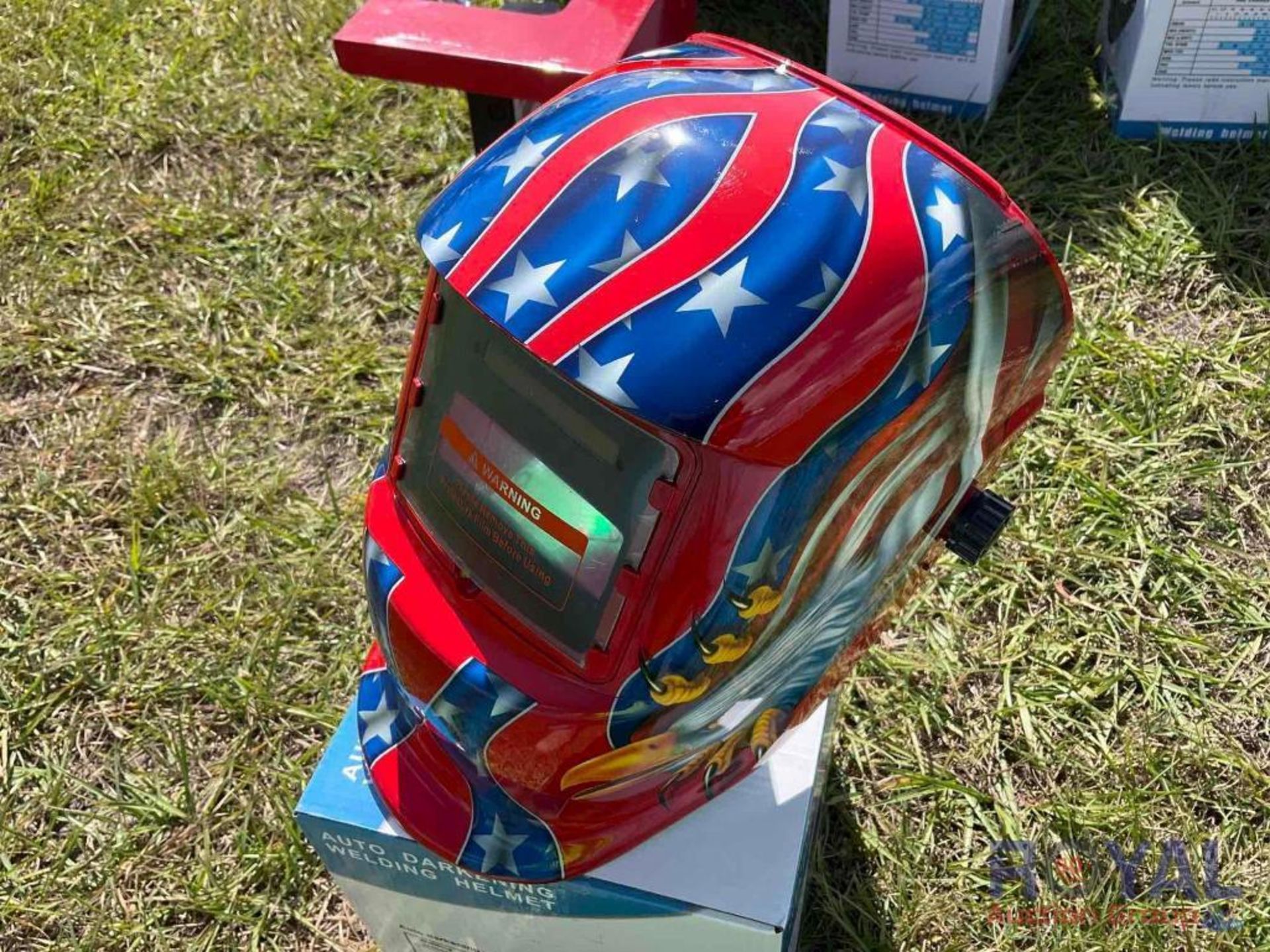 Auto Darkening Welding Helmet