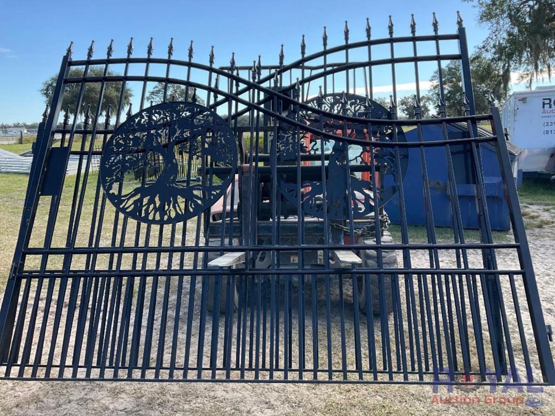 20ft Metal Gate With Tree Design