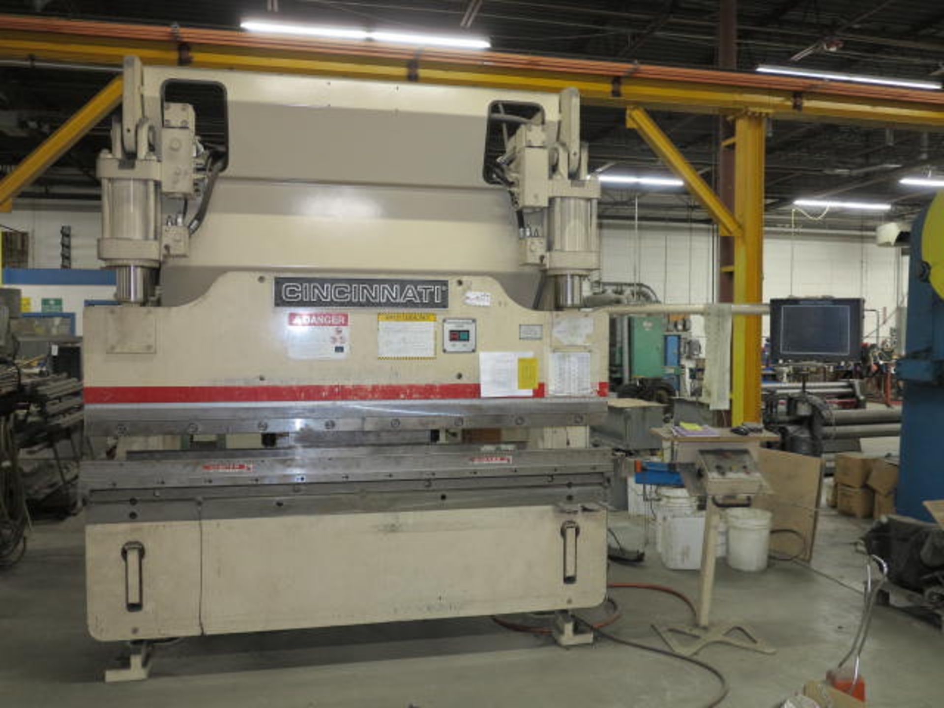 Cincinnati 90PF x 6' Proform CNC Press Brake, 8'' Stroke, 90 Ton Capacity, S/N 53840 with CNC Back