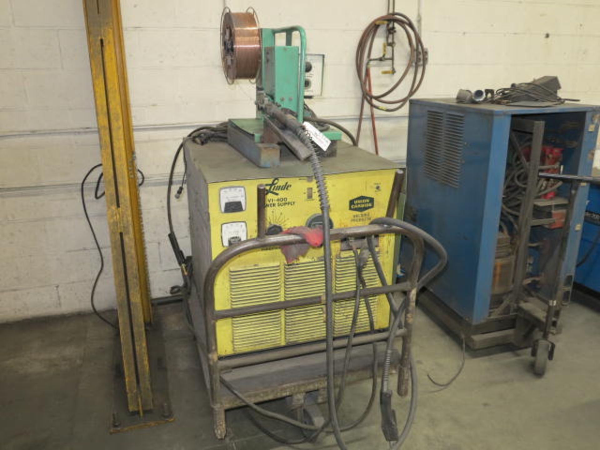 Linde VI-400 MIG Welder S/N D2700240, Grounding Lead, MIG Gun, Gas Connections, Linde Mig-31 Wire