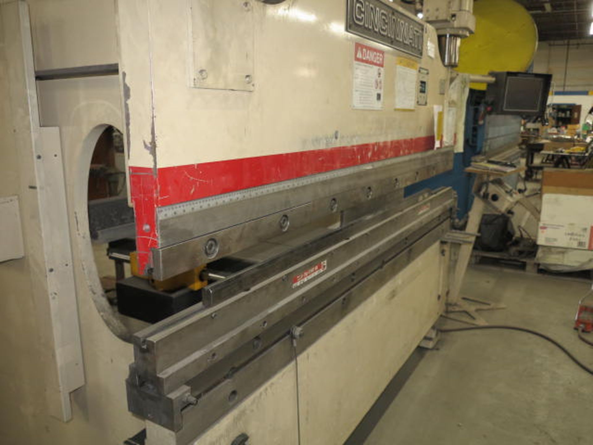 Cincinnati 90PF x 6' Proform CNC Press Brake, 8'' Stroke, 90 Ton Capacity, S/N 53840 with CNC Back - Image 2 of 4