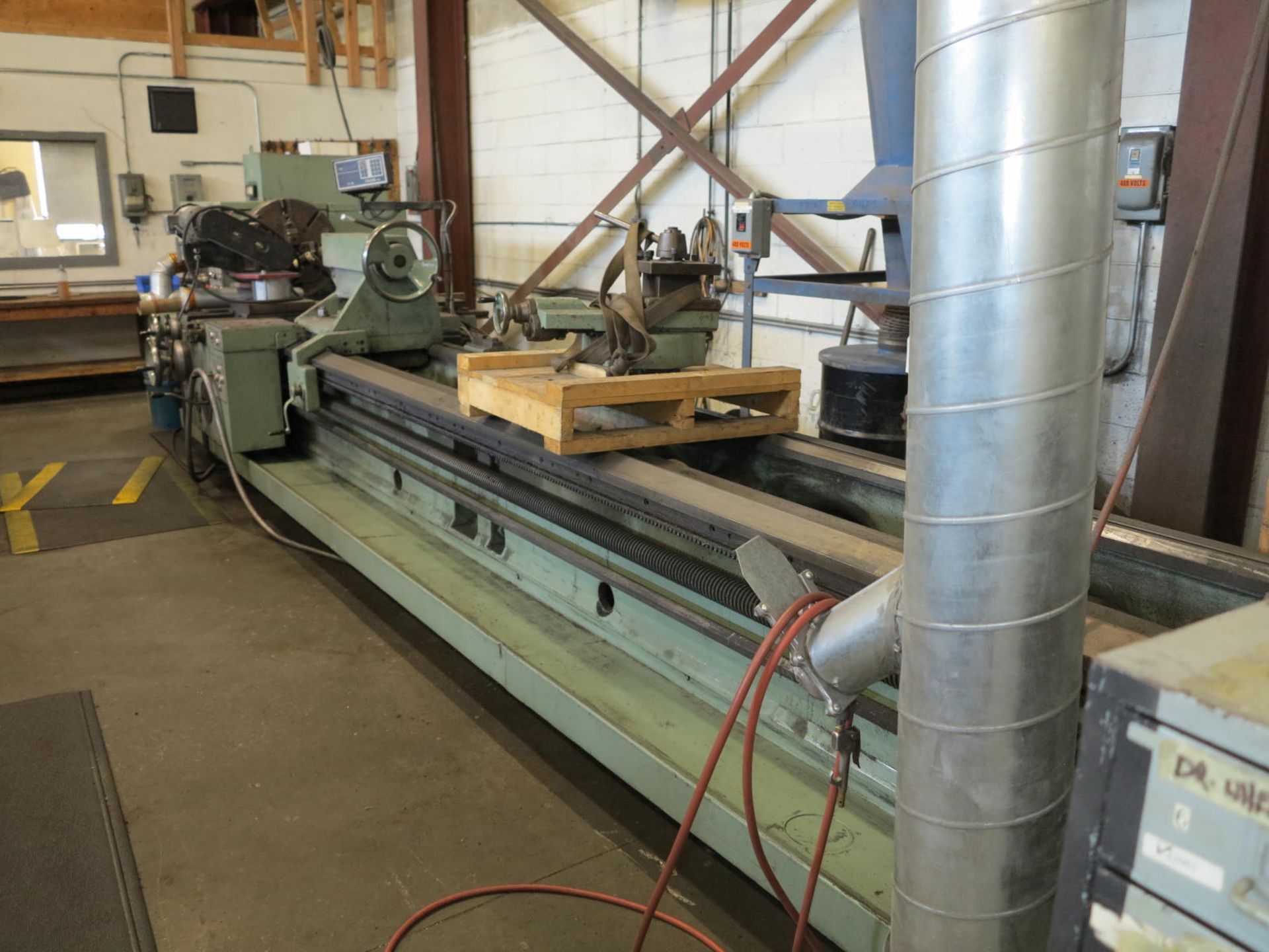TOS SUS40 18' Bed Lathe, Quick Change Gears, Lead Screw, Wired for 480V, Set Up for Grinding