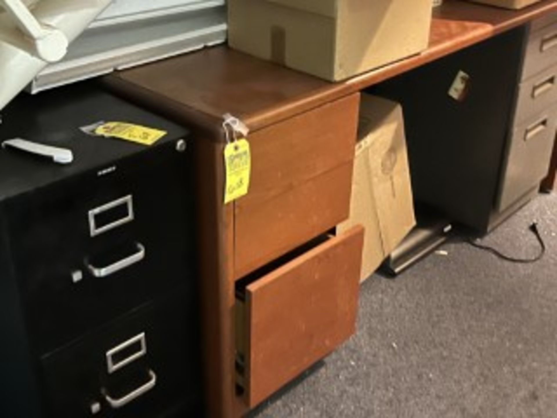 DESK WITH FILE CABINET