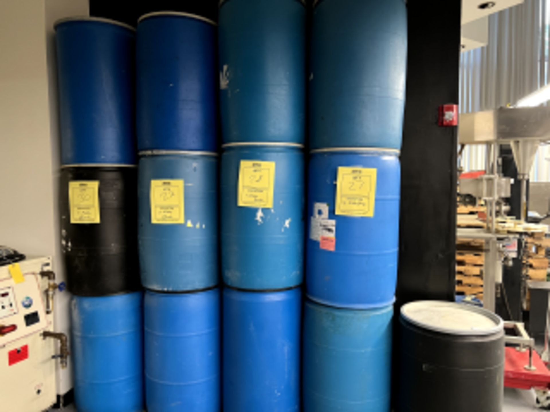 EMPTY 55 GALLON DRUMS - Image 2 of 2