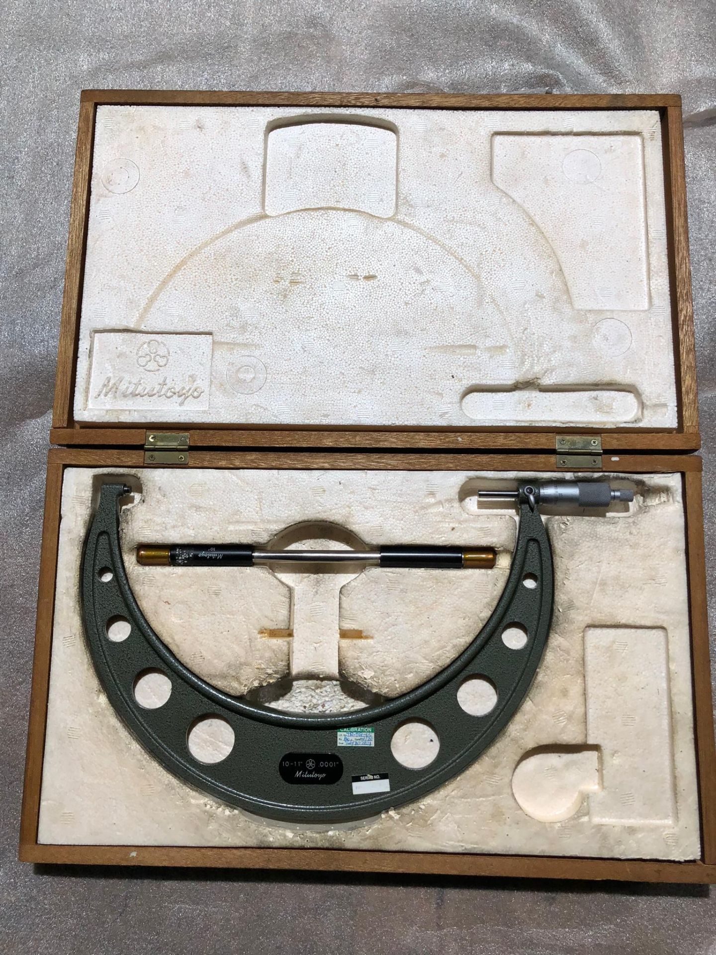 Mitutoyo 10-11" Micrometer in case with standard
