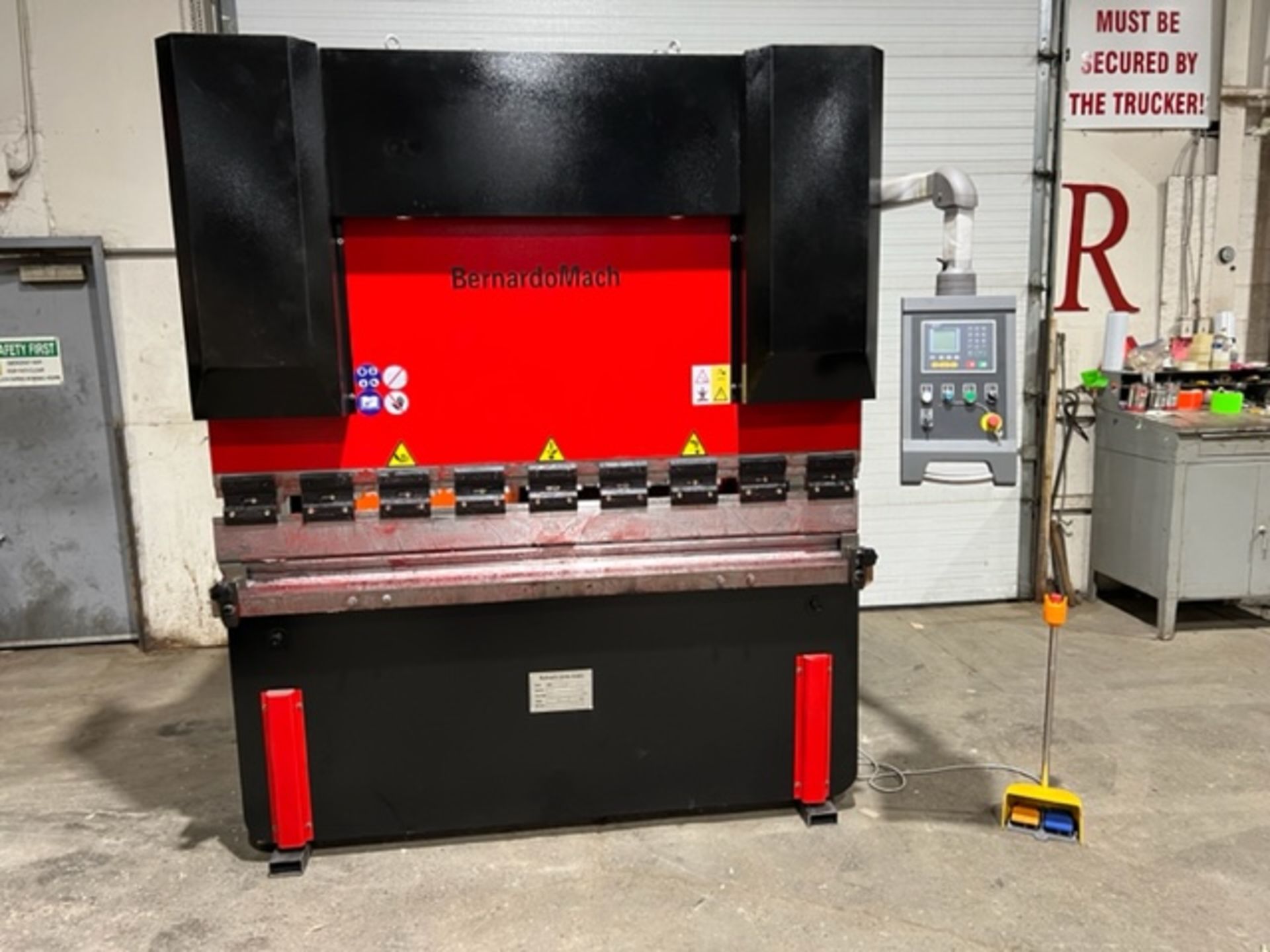 BernardoMach Hydraulic Press Brake 100 ton capacity 80" bed - 460/575V 3 phase with CNC back gauge