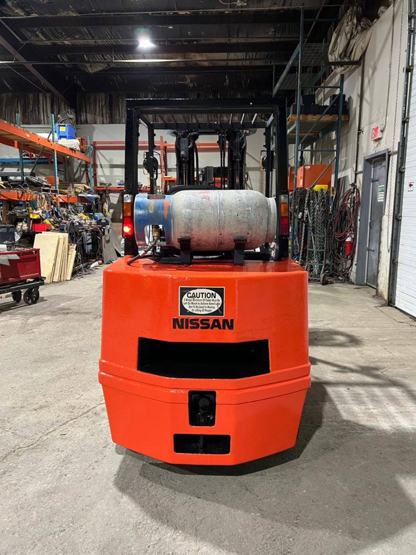 NICE Nissan 7,150lbs Capacity Forklift LPG (propane) with Sideshift 3-stage mast and LOW HOURS - Image 3 of 5
