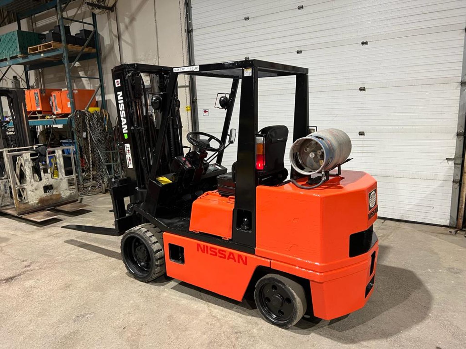 NICE Nissan 7,150lbs Capacity Forklift LPG (propane) with Sideshift 3-stage mast and LOW HOURS - Image 2 of 5