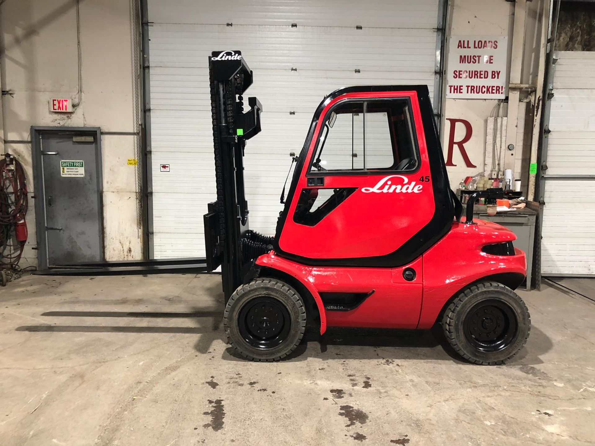 NICE Linde H40D - 9,000lbs Capacity OUTDOOR Forklift Diesel with 70" Forks & sideshift - FREE - Image 6 of 6