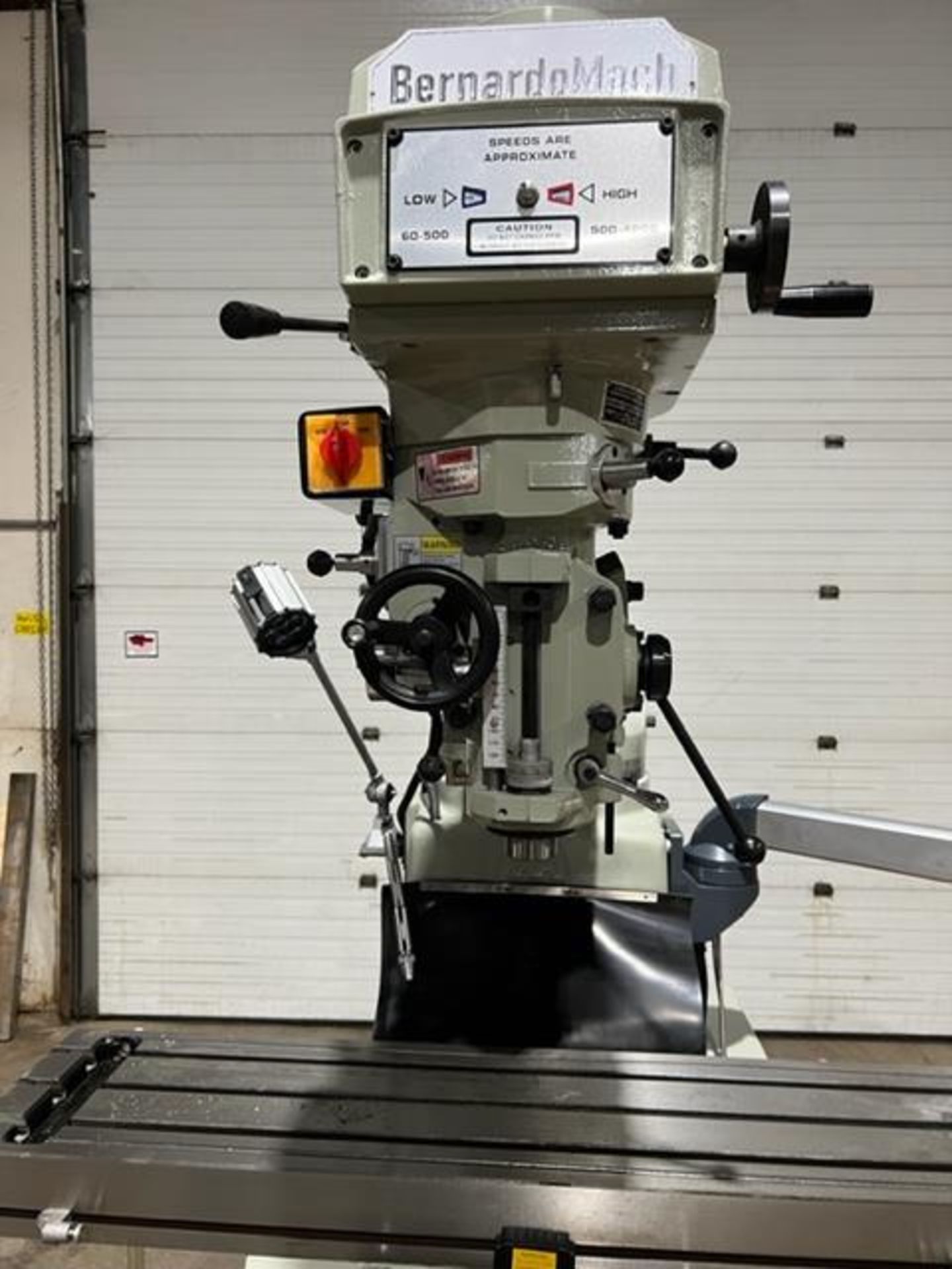 BernardoMach MINT / UNUSED Milling Machine with Full Power Feed Table on ALL AXIS (X, Y and Z) 54" x - Image 2 of 6