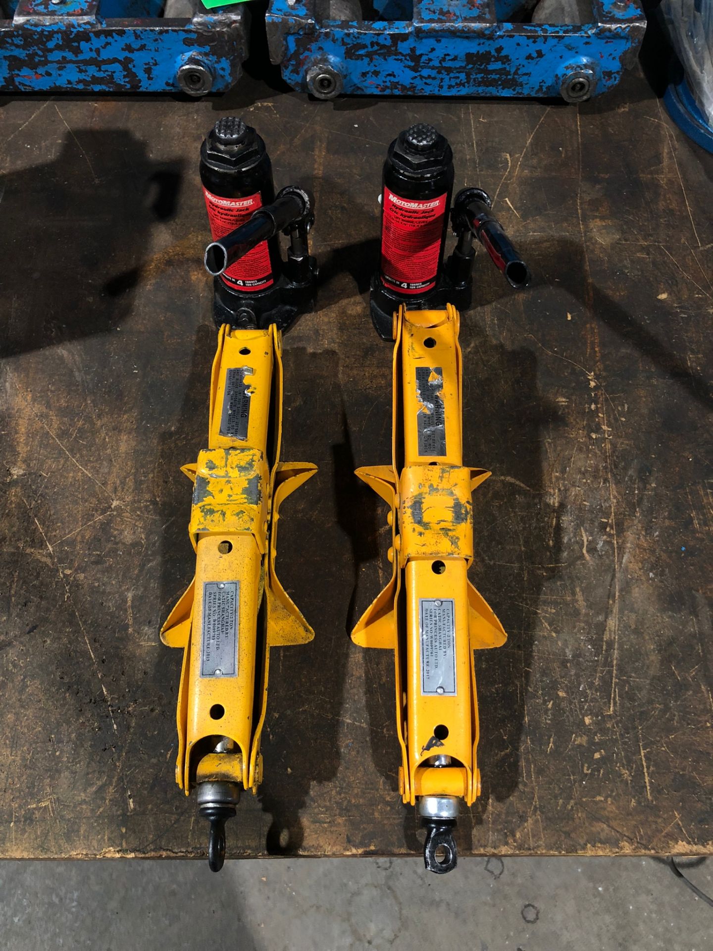 Lot of 4 (4 units) Hydraulic Jacks included 2 x Scissor Jack Units - Image 2 of 2