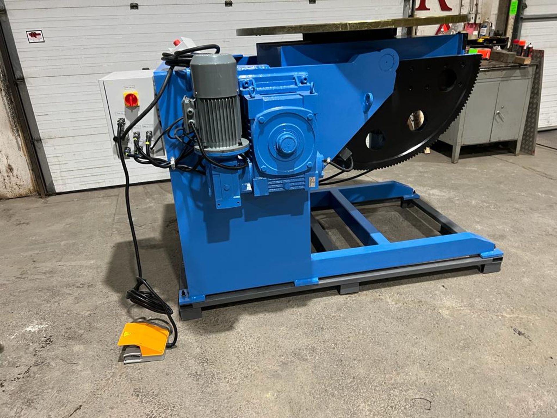 Verner model VD-8000 WELDING POSITIONER 1500lbs capacity - tilt and rotate with variable speed drive