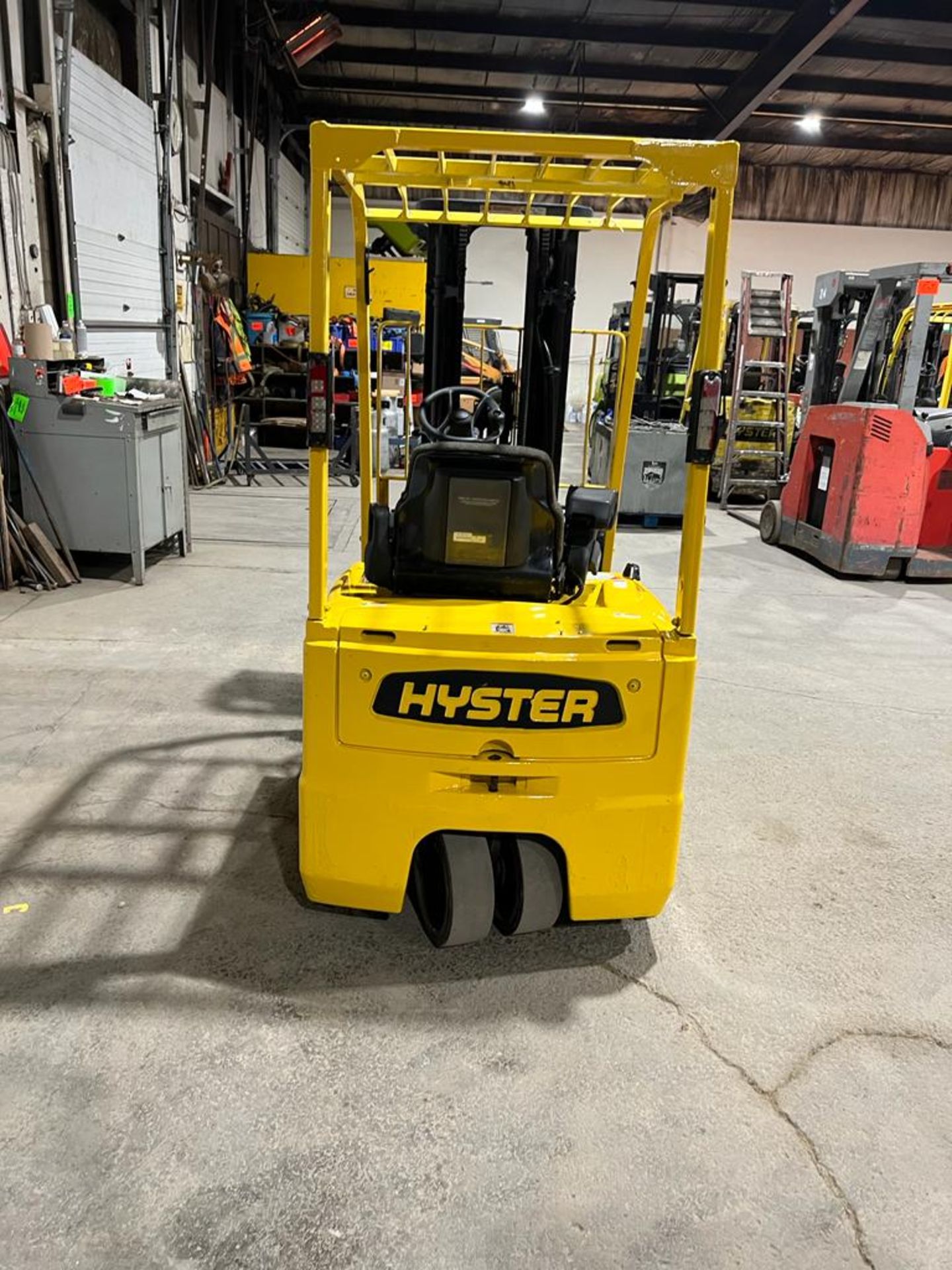 NICE Hyster 3,500lbs Capacity 3-Wheel Electric Forklift with sideshift & 36V 3-stage mast with LOW - Image 3 of 4