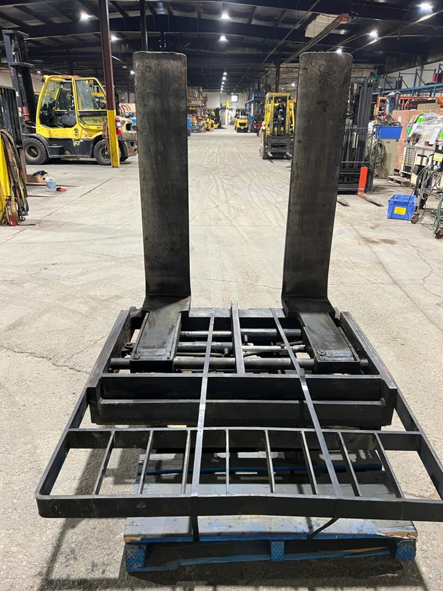 NICE Forklift Fork Positioner & Sideshift Unit -48" Wide Class 4 - 48" long 10" Wide Forks 10,000lbs