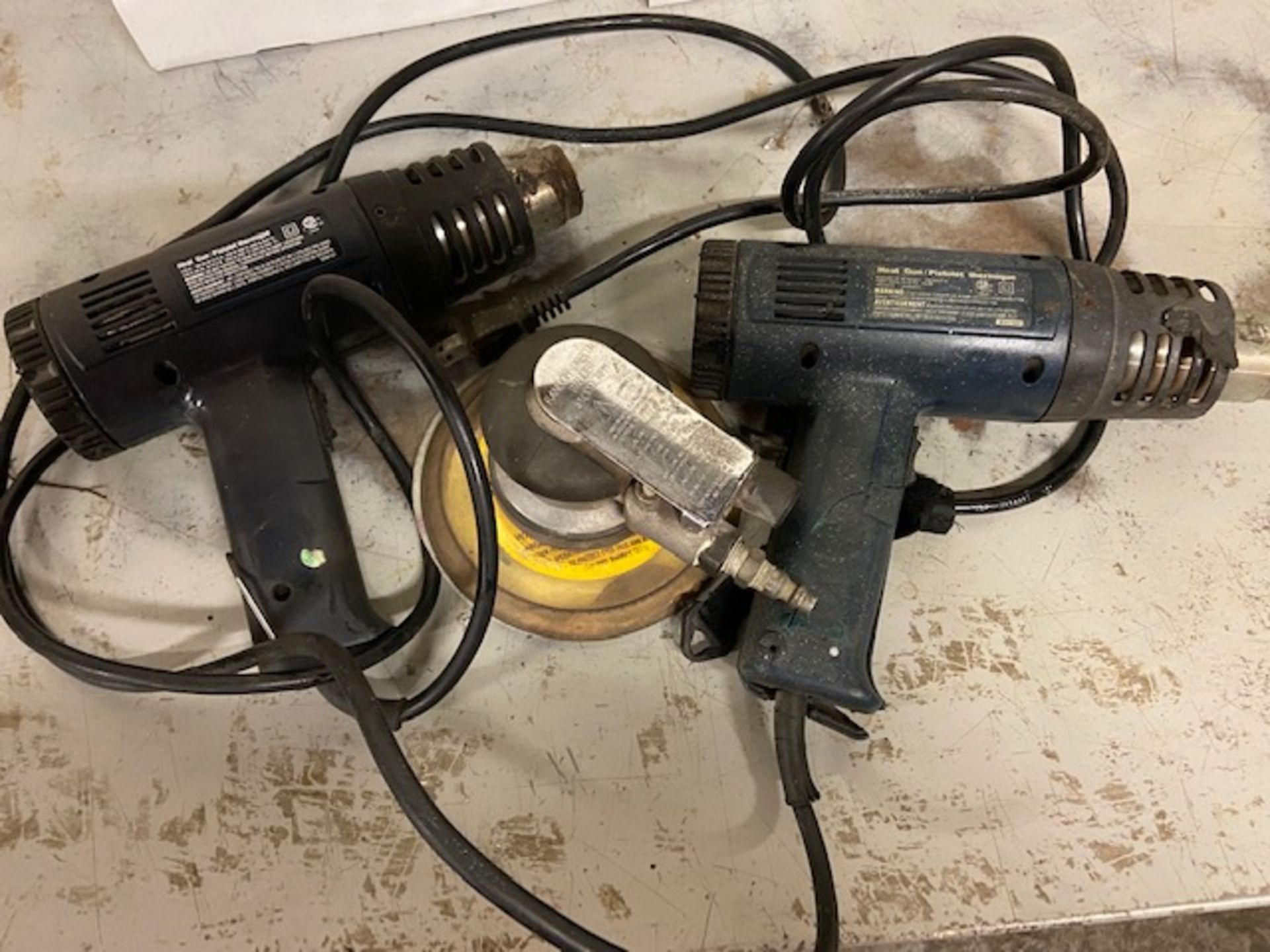 Lot of 3 (3 units) Palm Sander and 2X Heat Gun units